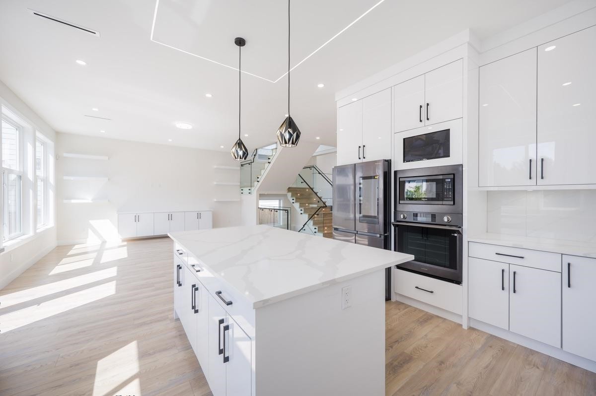 









2715


201

Street,
Langley,




BC
V2Z 0B6

