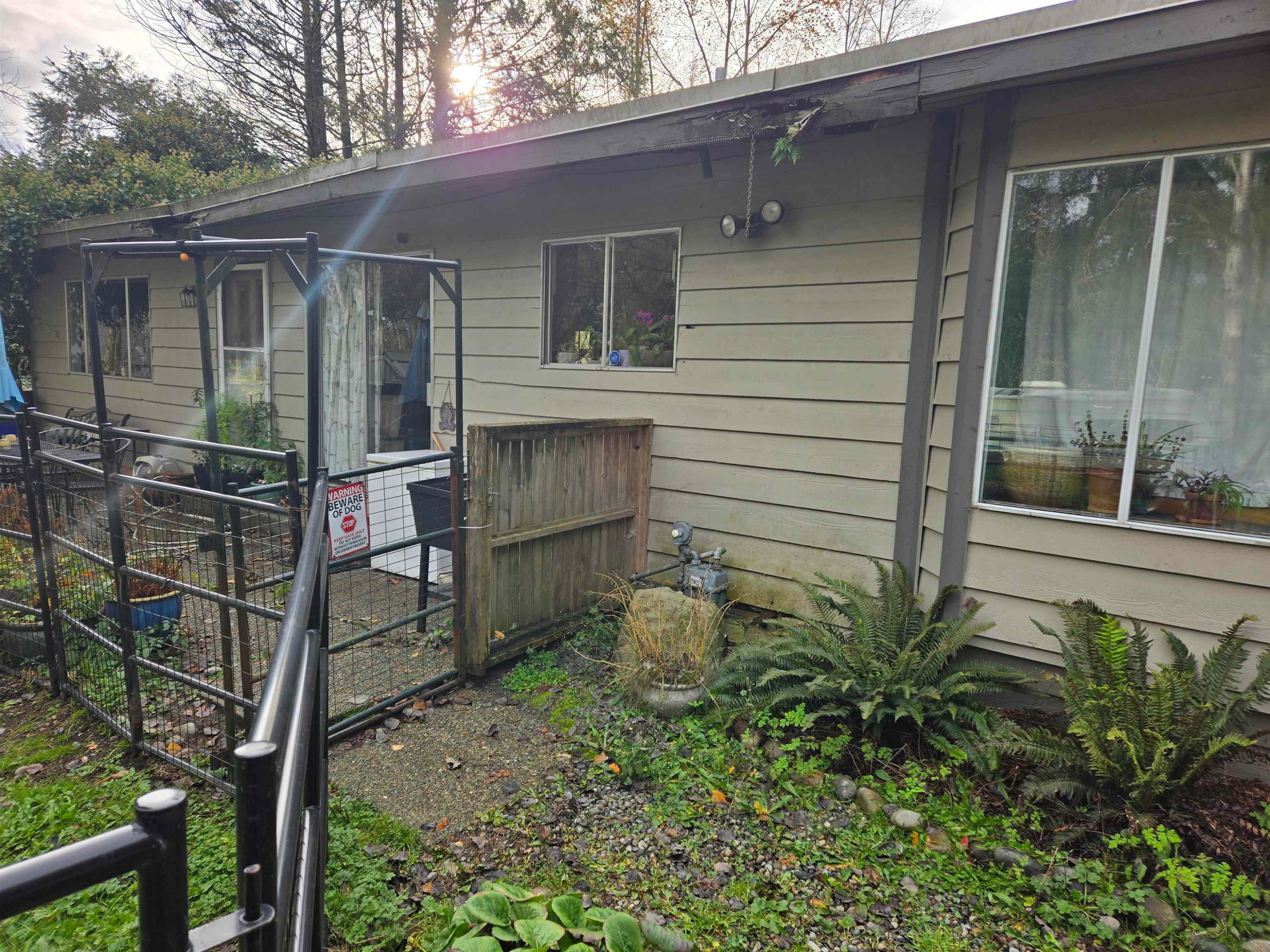 









2617


208

Street,
Langley,




BC
V2Z 2B1

