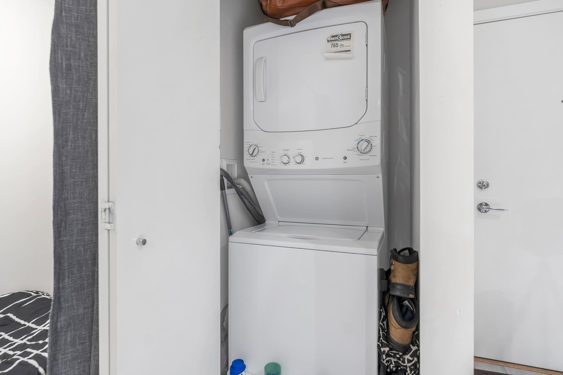 









13768


108

Avenue, 221,
Surrey,




BC
V3T 0L9

