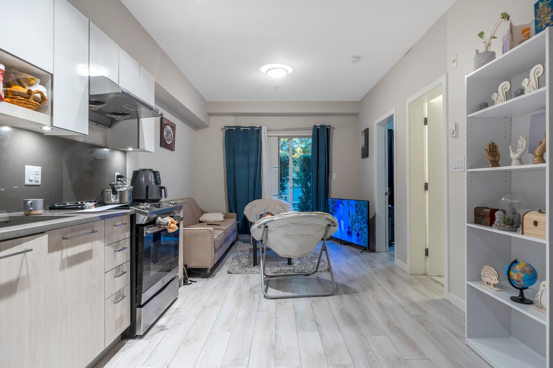 









13768


108

Avenue, 221,
Surrey,




BC
V3T 0L9

