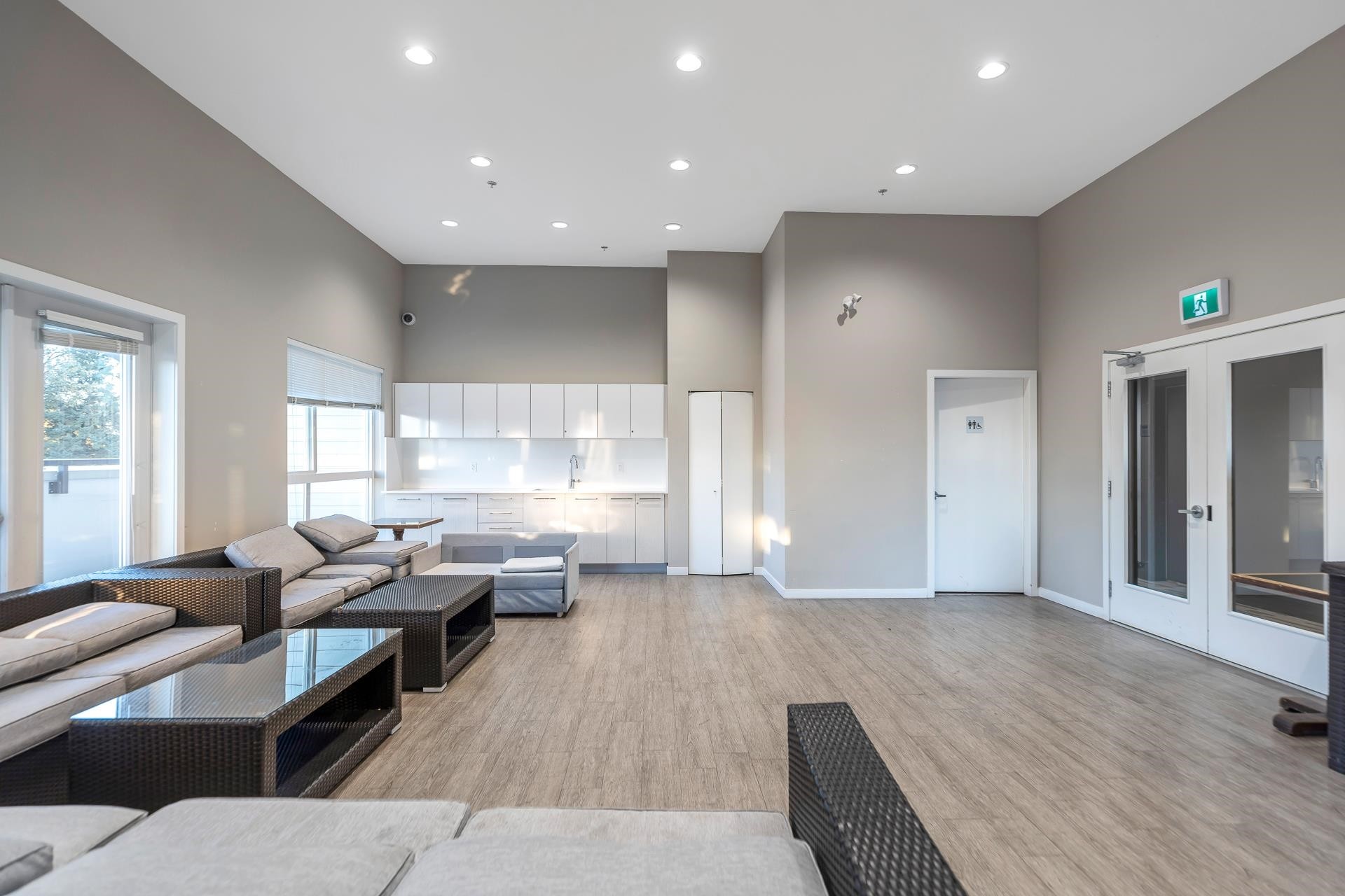 









13768


108

Avenue, 221,
Surrey,




BC
V3T 0L9

