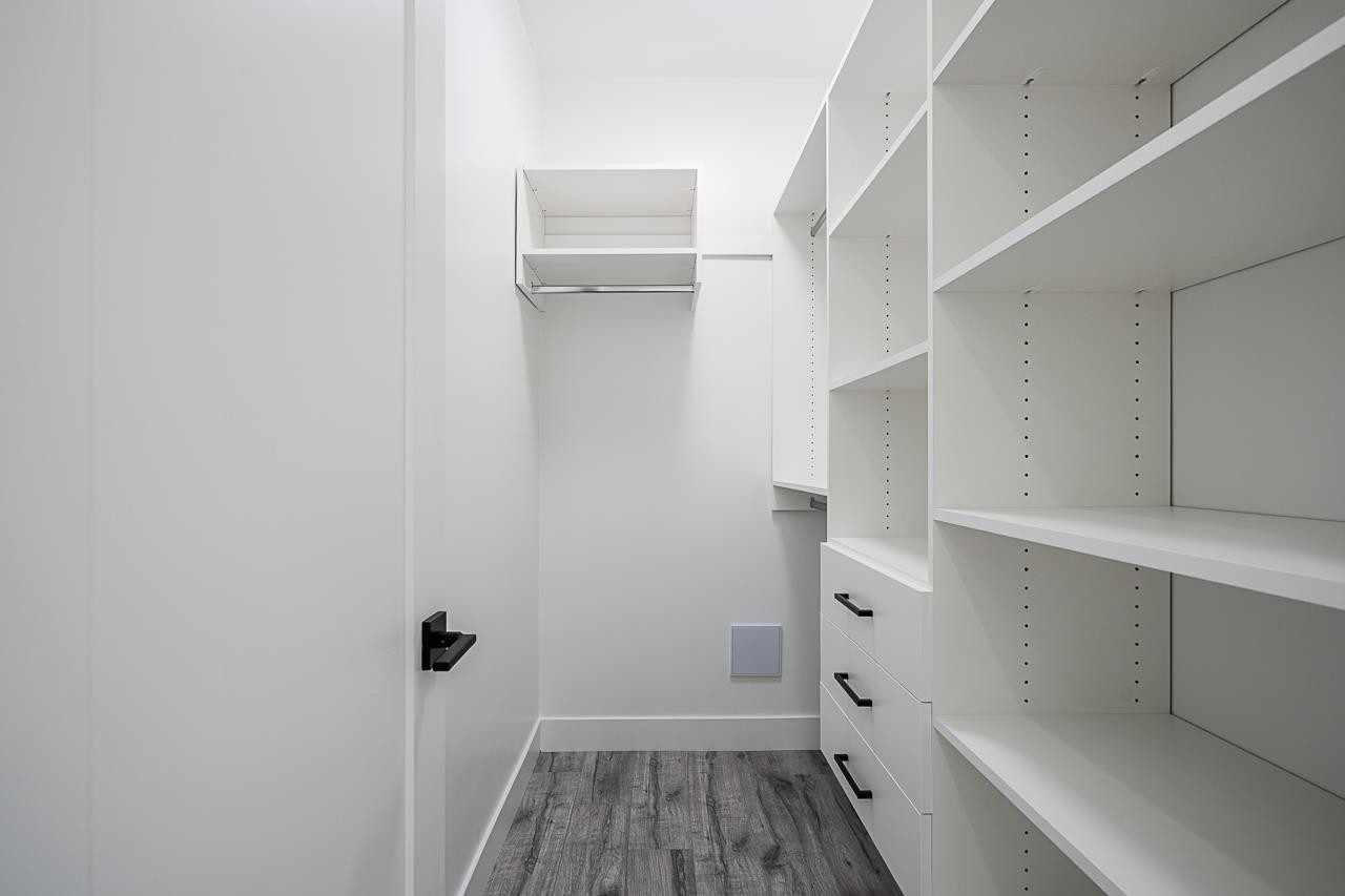 









7518


205a

Street,
Langley,




BC
V2Y 1V5

