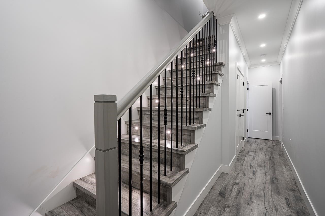 









7518


205a

Street,
Langley,




BC
V2Y 1V5

