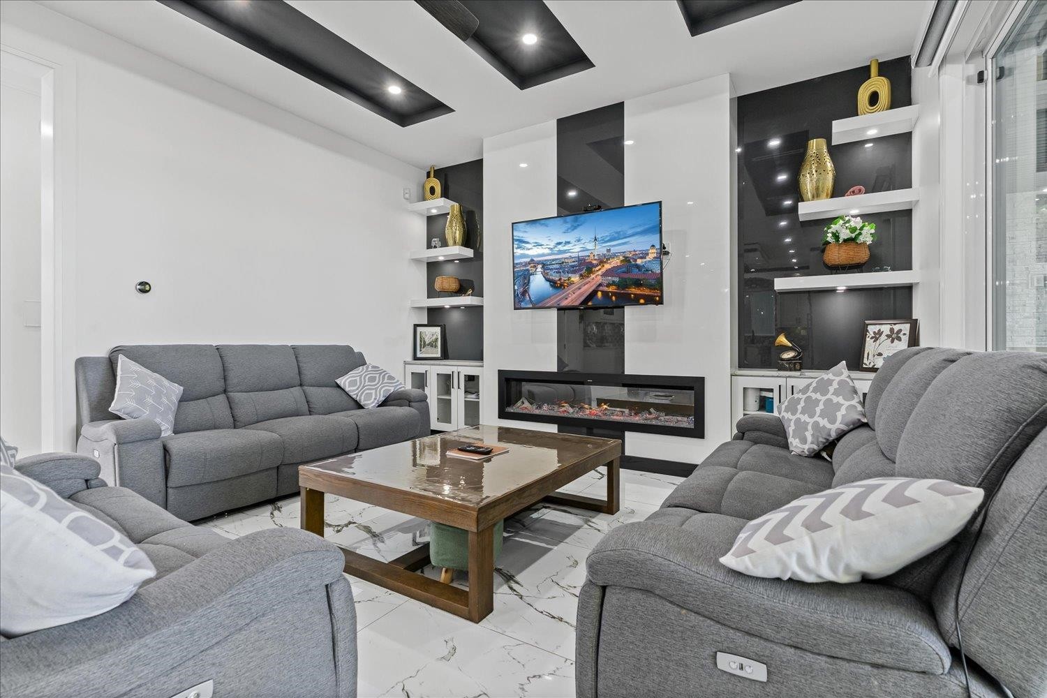 









32597


Willingdon

Crescent,
Abbotsford,




BC
V2T 1S1

