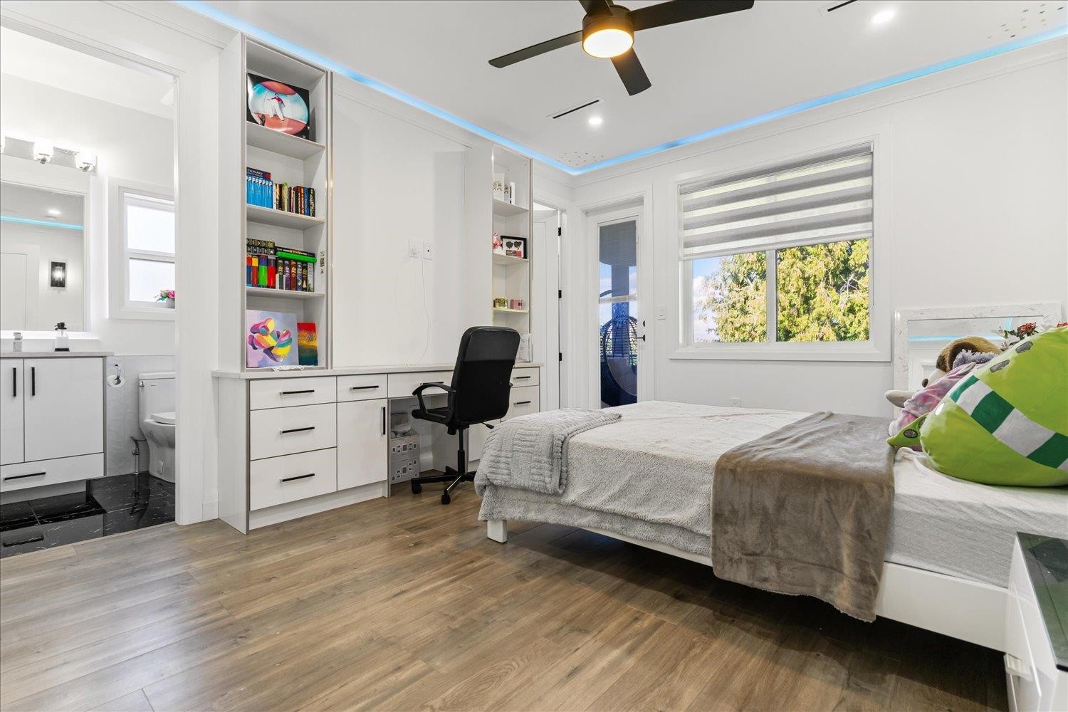 









32597


Willingdon

Crescent,
Abbotsford,




BC
V2T 1S1

