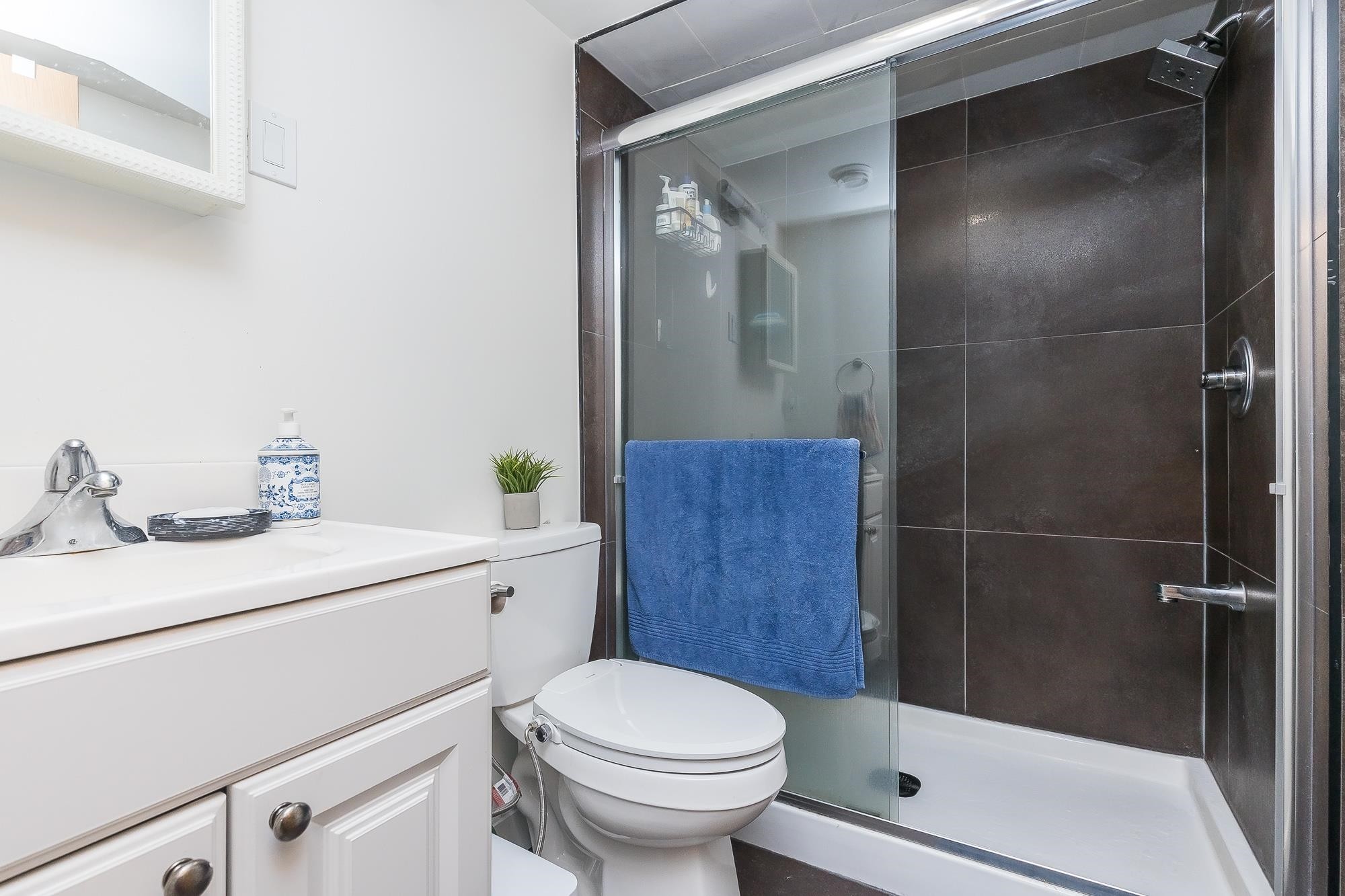 









31129


Gardner

Avenue,
Abbotsford,




BC
V2T 5E1

