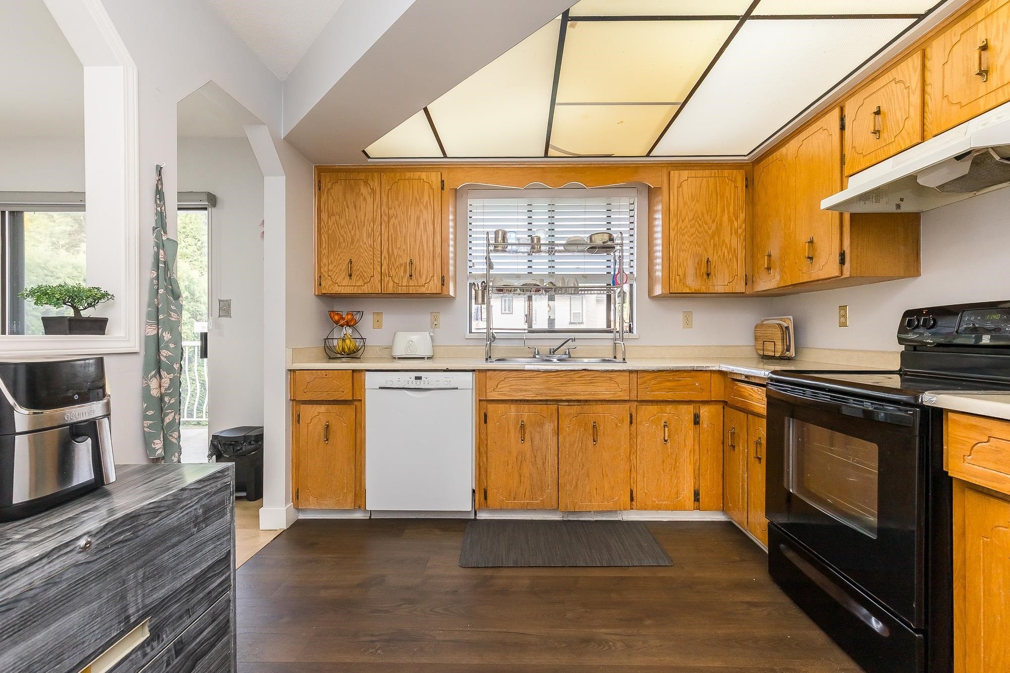 









31129


Gardner

Avenue,
Abbotsford,




BC
V2T 5E1

