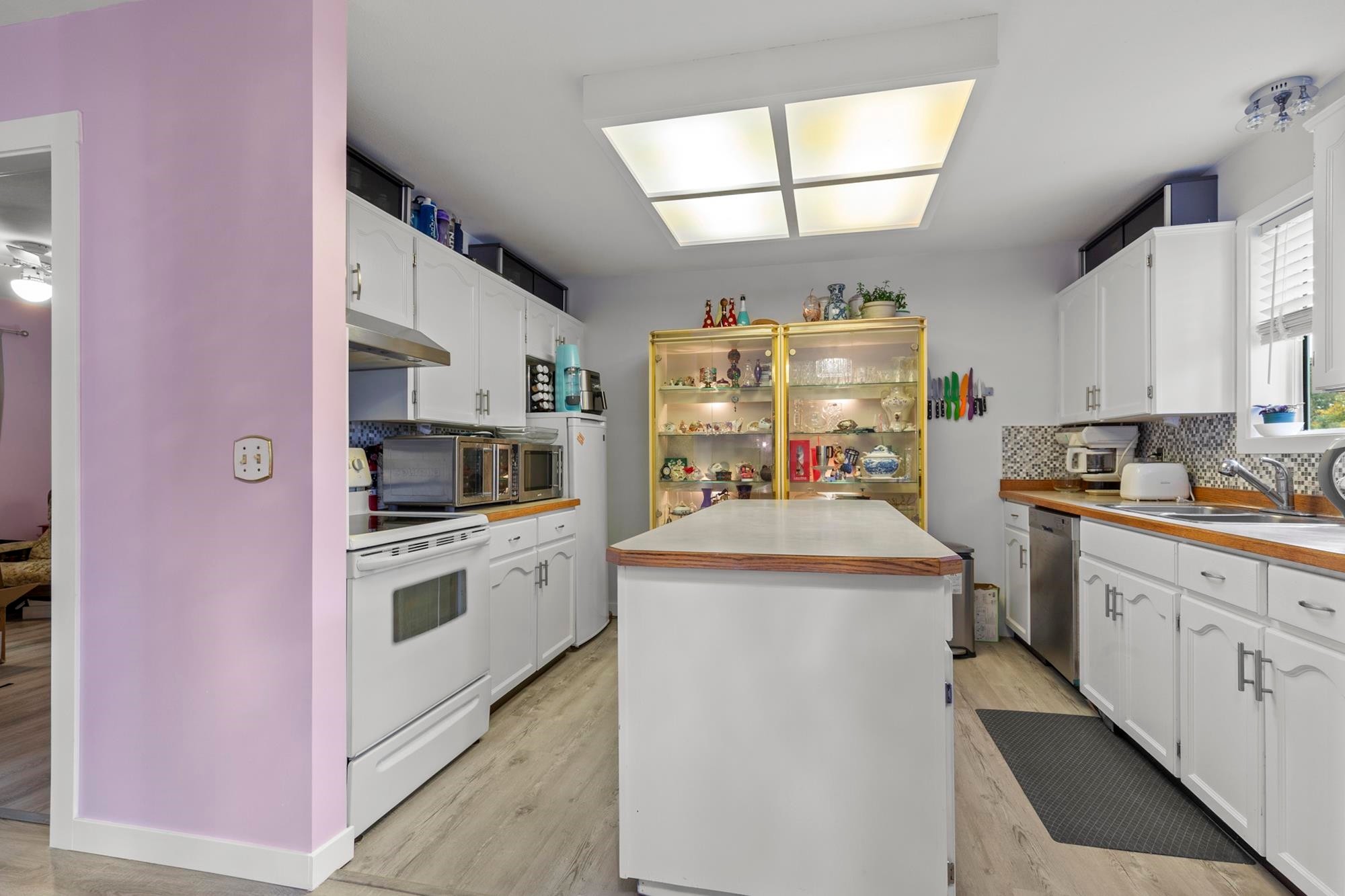 









32821


6

Avenue, 11,
Mission,




BC
V2V 6L1

