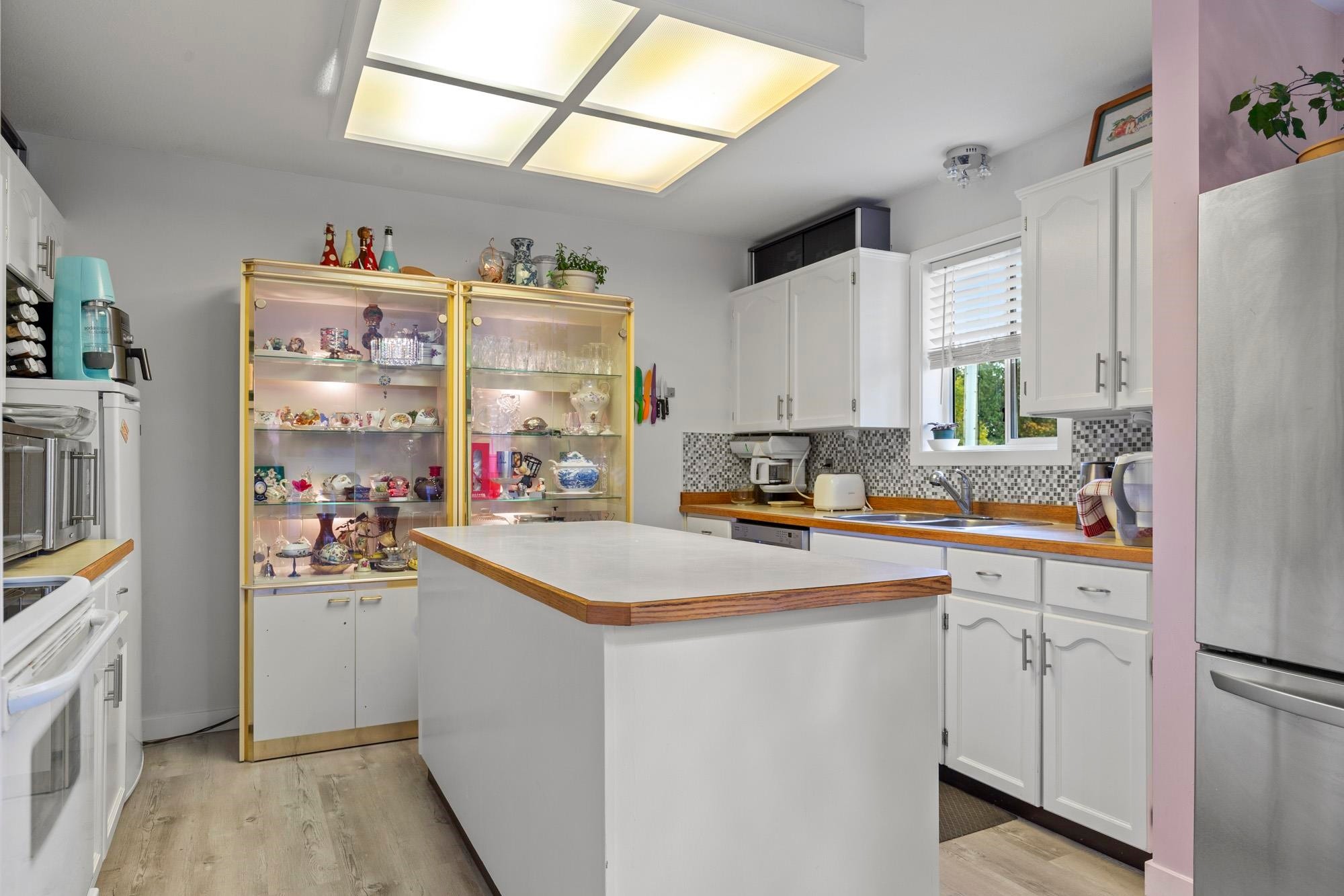 









32821


6

Avenue, 11,
Mission,




BC
V2V 6L1

