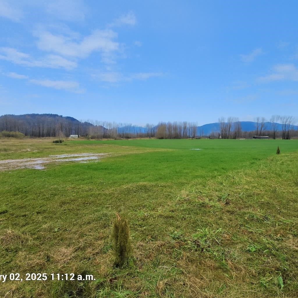 









41320


Nicomen Island Trunk

Road,
Mission,







BC
V0M 1G0

