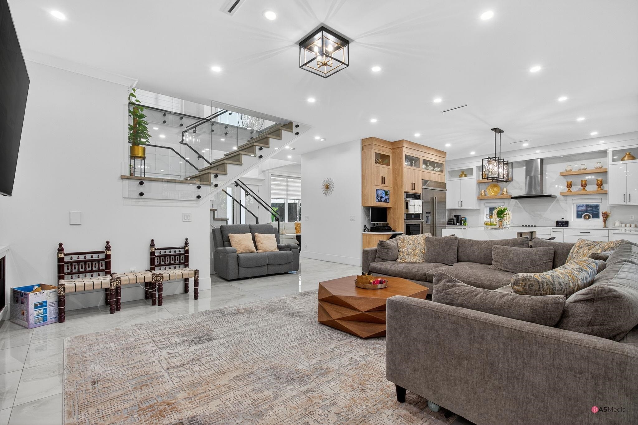 









17925


56a

Avenue,
Surrey,




BC
V3S 5H4

