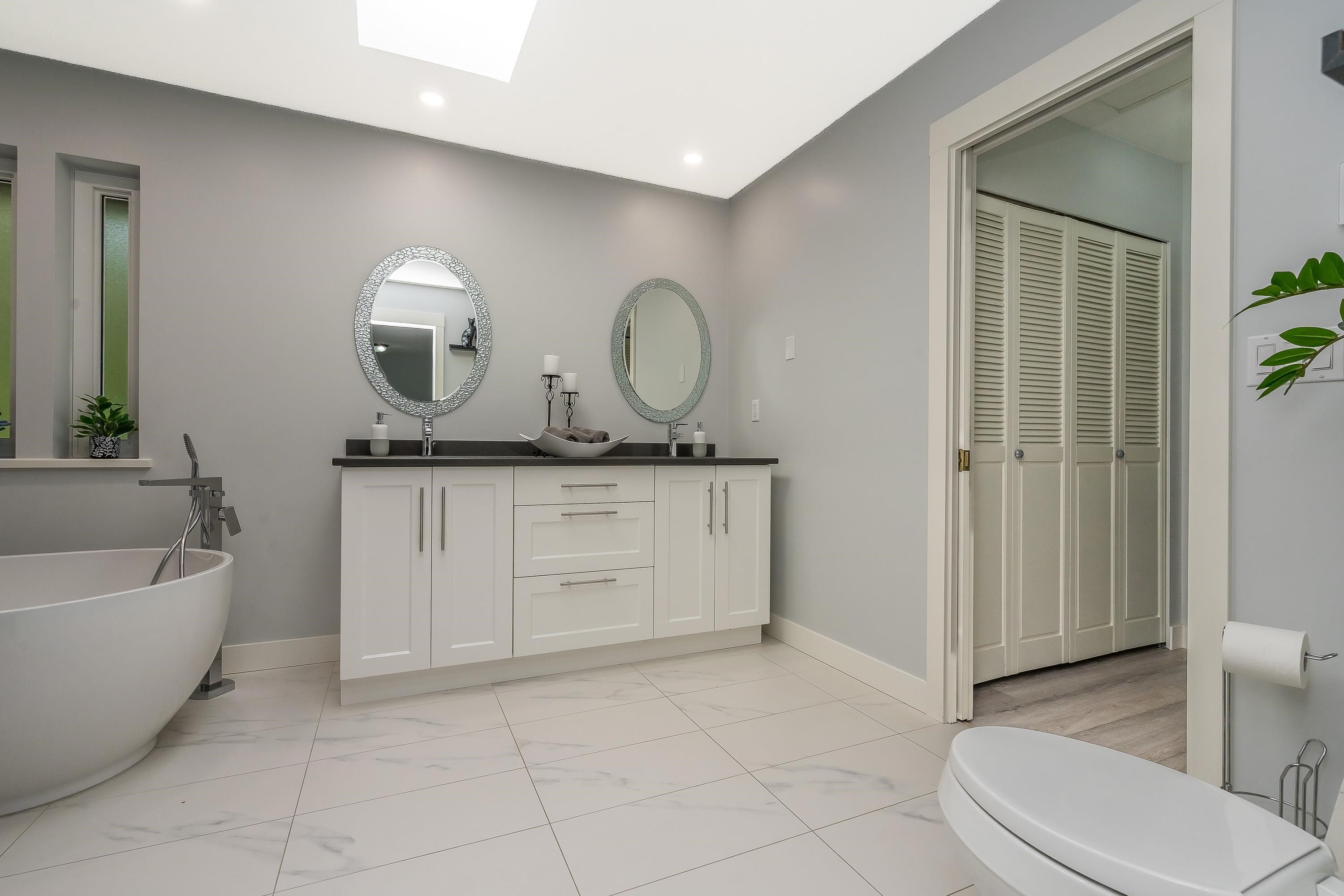 









4567


Saddlehorn

Crescent,
Langley,




BC
V2Z 1J7

