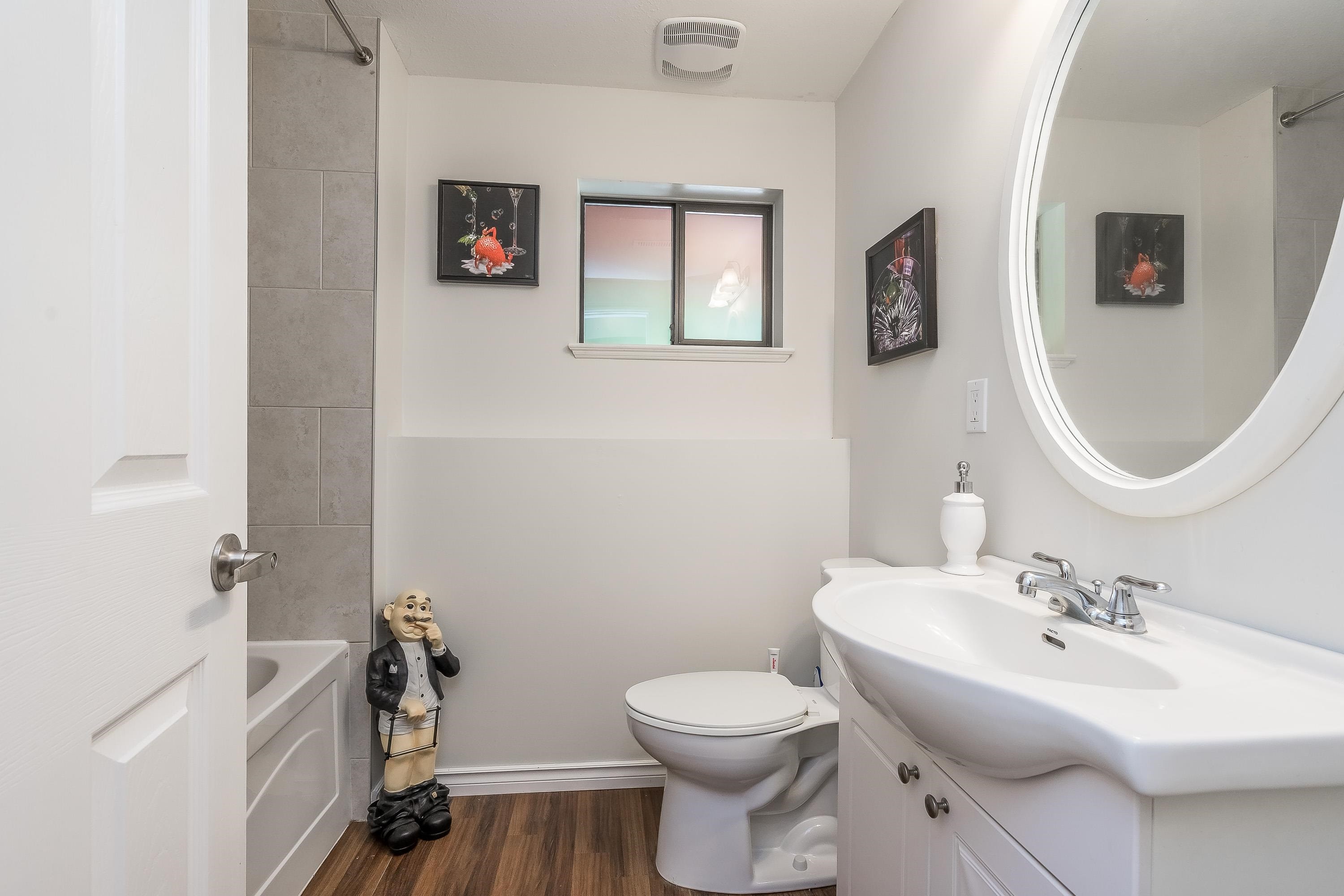 









4567


Saddlehorn

Crescent,
Langley,




BC
V2Z 1J7

