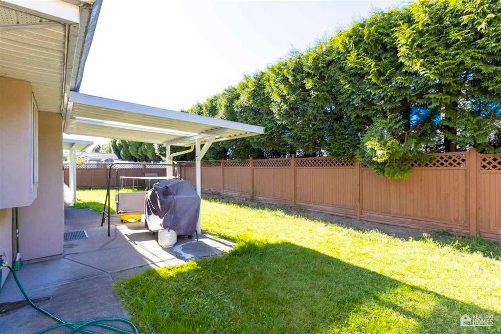 









13107


74

Avenue,
Surrey,




BC
V3W 1C3

