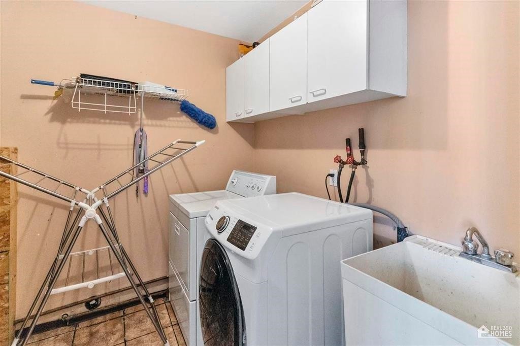 









13107


74

Avenue,
Surrey,




BC
V3W 1C3

