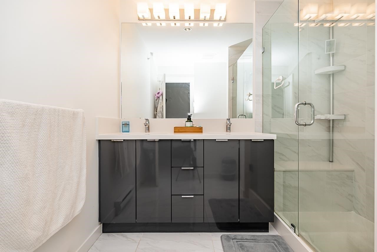 









15137


33

Avenue, 401,
Surrey,




BC
V3Z 0Y1

