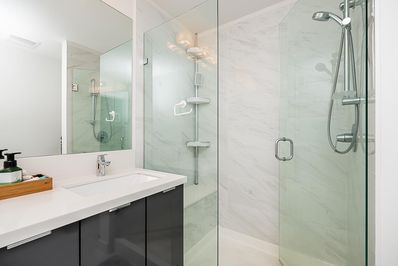 









15137


33

Avenue, 401,
Surrey,




BC
V3Z 0Y1

