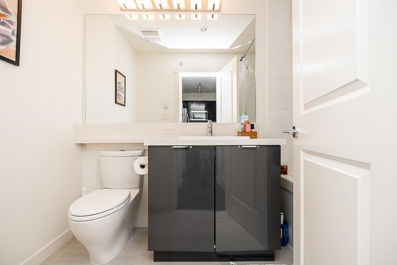 









15137


33

Avenue, 401,
Surrey,




BC
V3Z 0Y1

