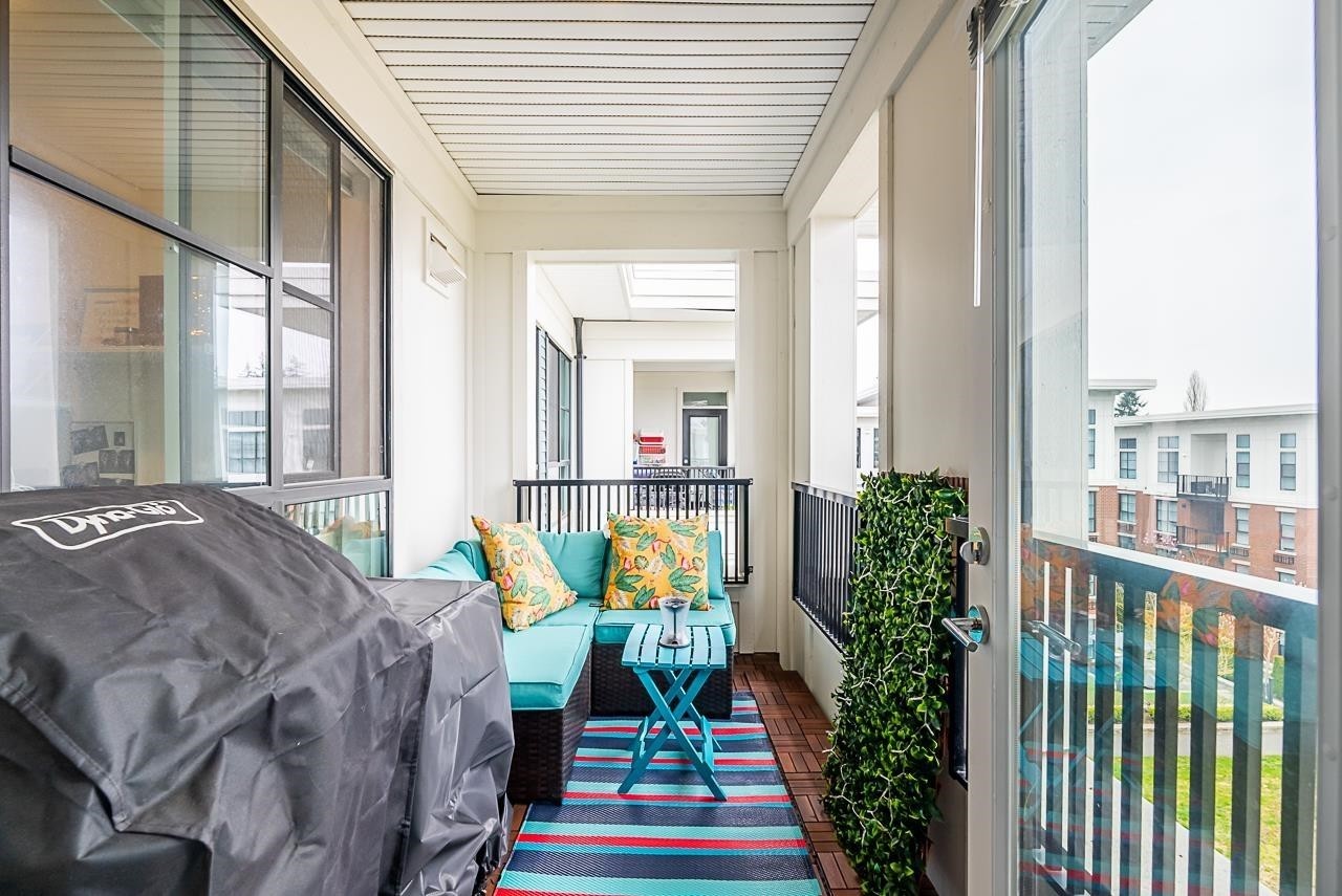 









15137


33

Avenue, 401,
Surrey,




BC
V3Z 0Y1

