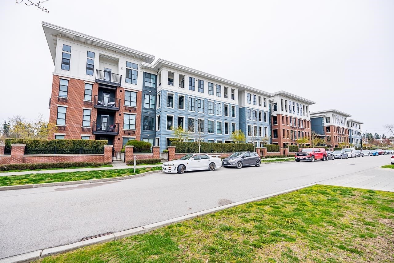 









15137


33

Avenue, 401,
Surrey,




BC
V3Z 0Y1

