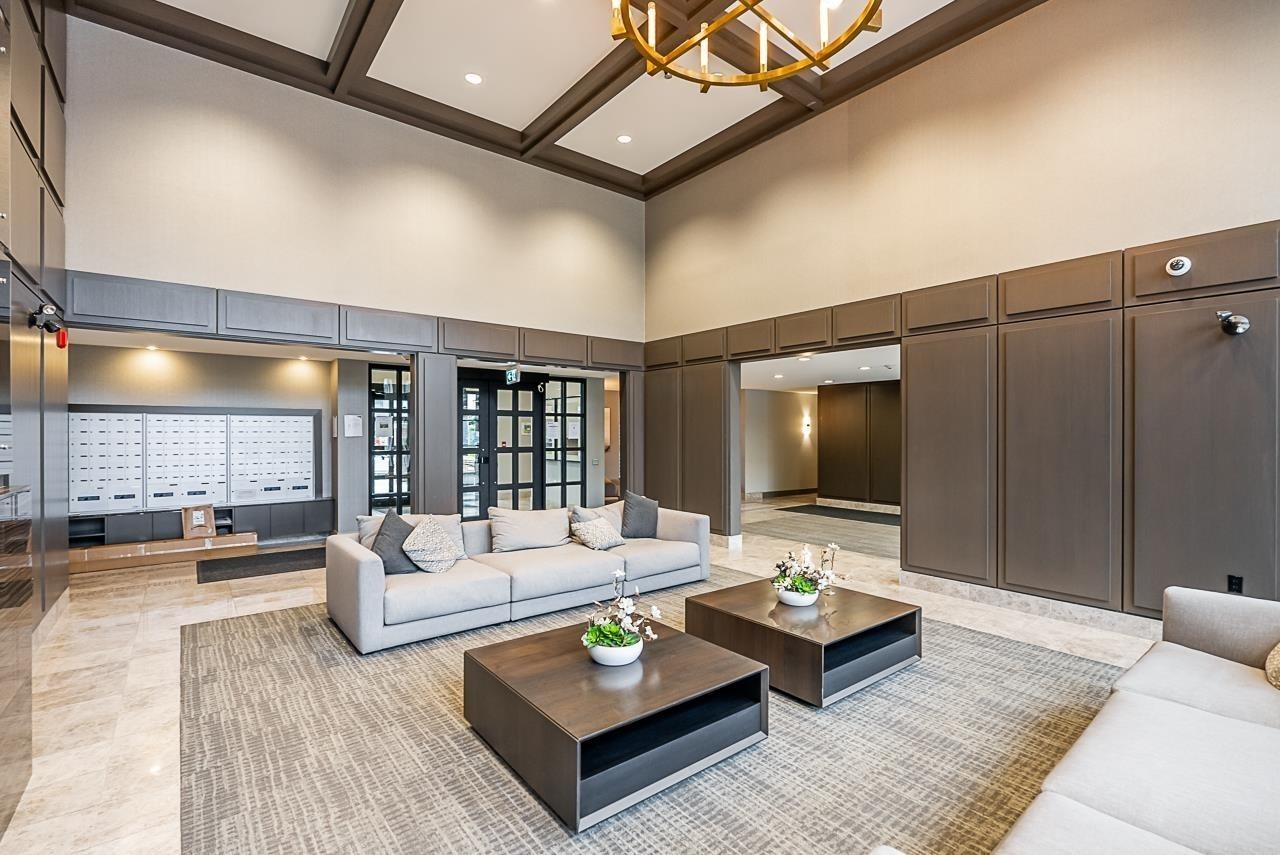 









15137


33

Avenue, 401,
Surrey,




BC
V3Z 0Y1

