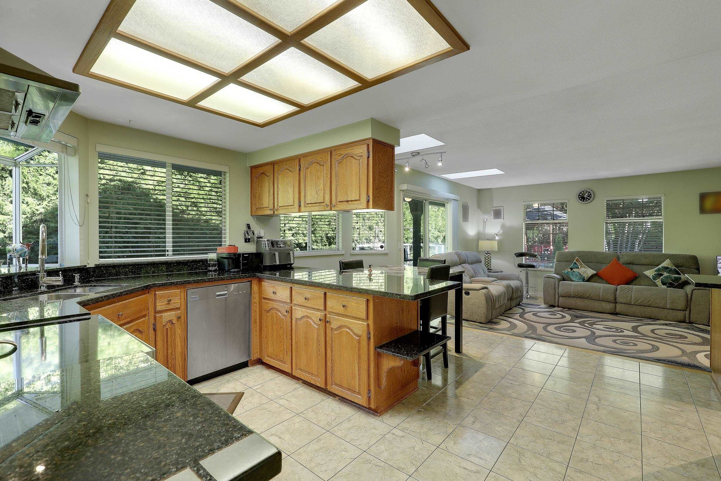 









8182


140b

Street,
Surrey,




BC
V3W 8X3

