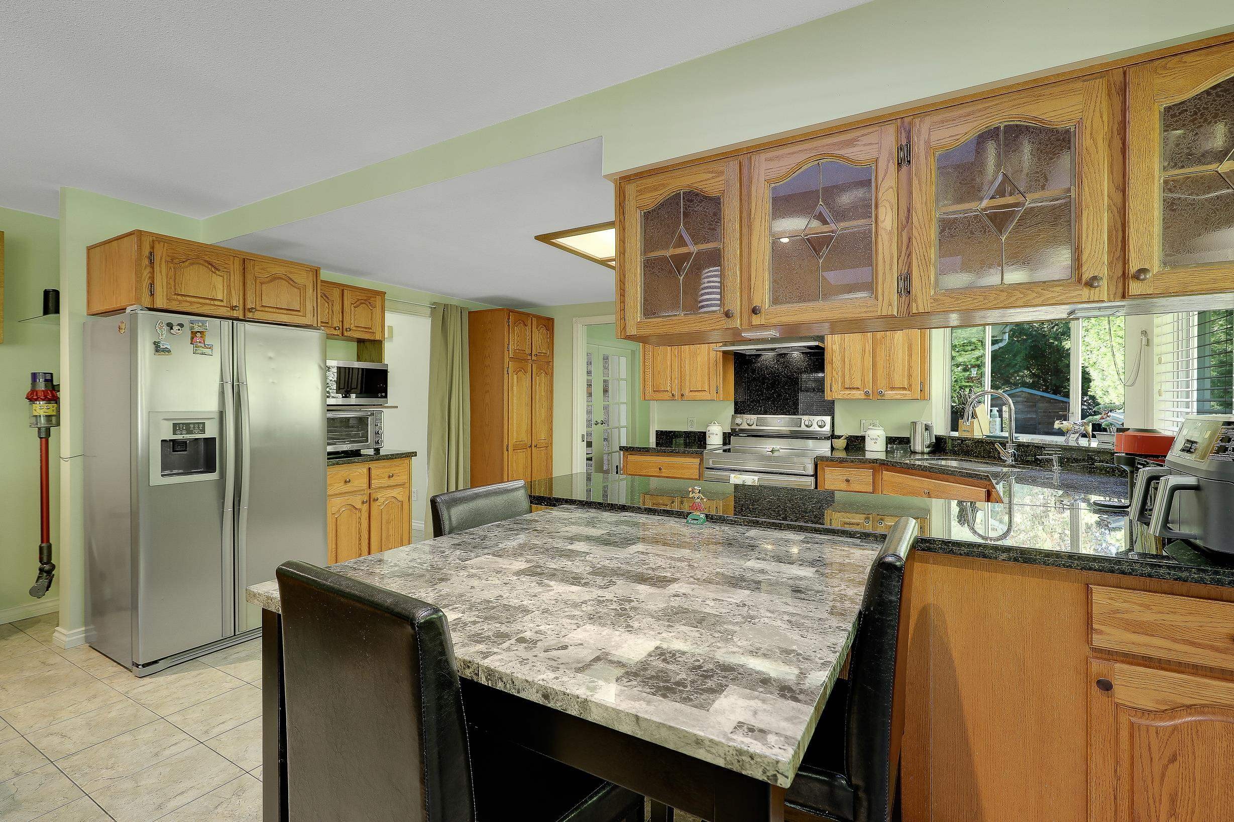 









8182


140b

Street,
Surrey,




BC
V3W 8X3

