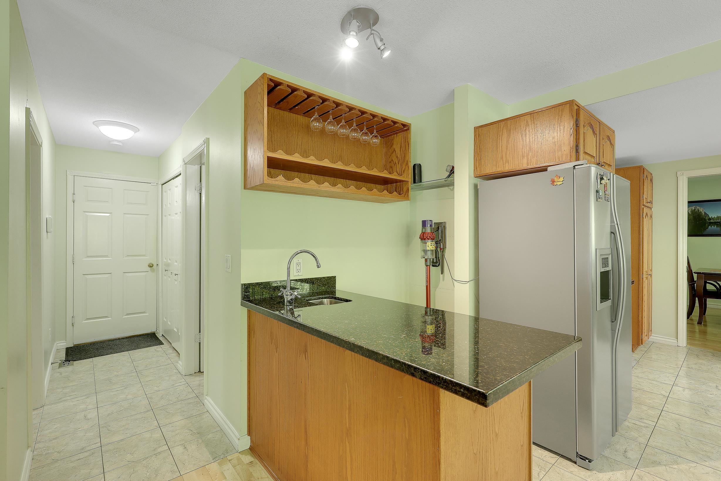 









8182


140b

Street,
Surrey,




BC
V3W 8X3

