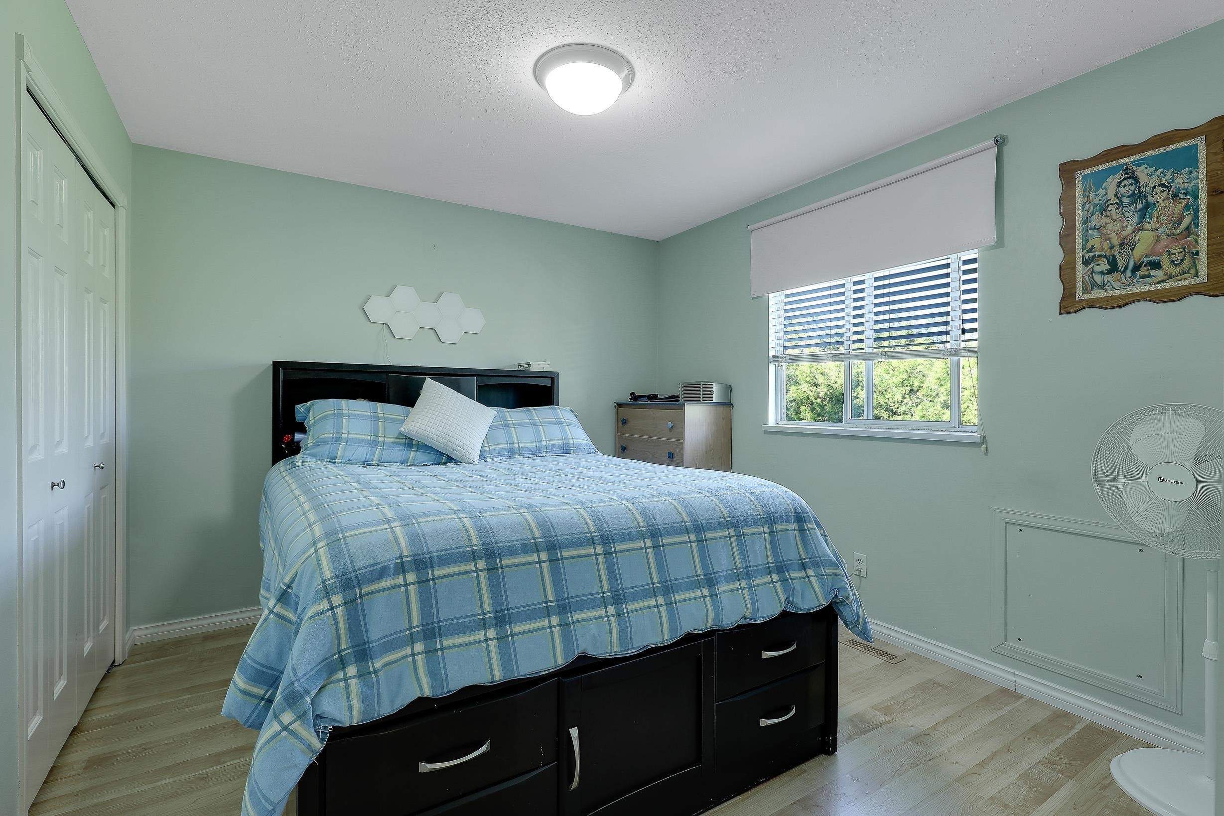 









8182


140b

Street,
Surrey,




BC
V3W 8X3

