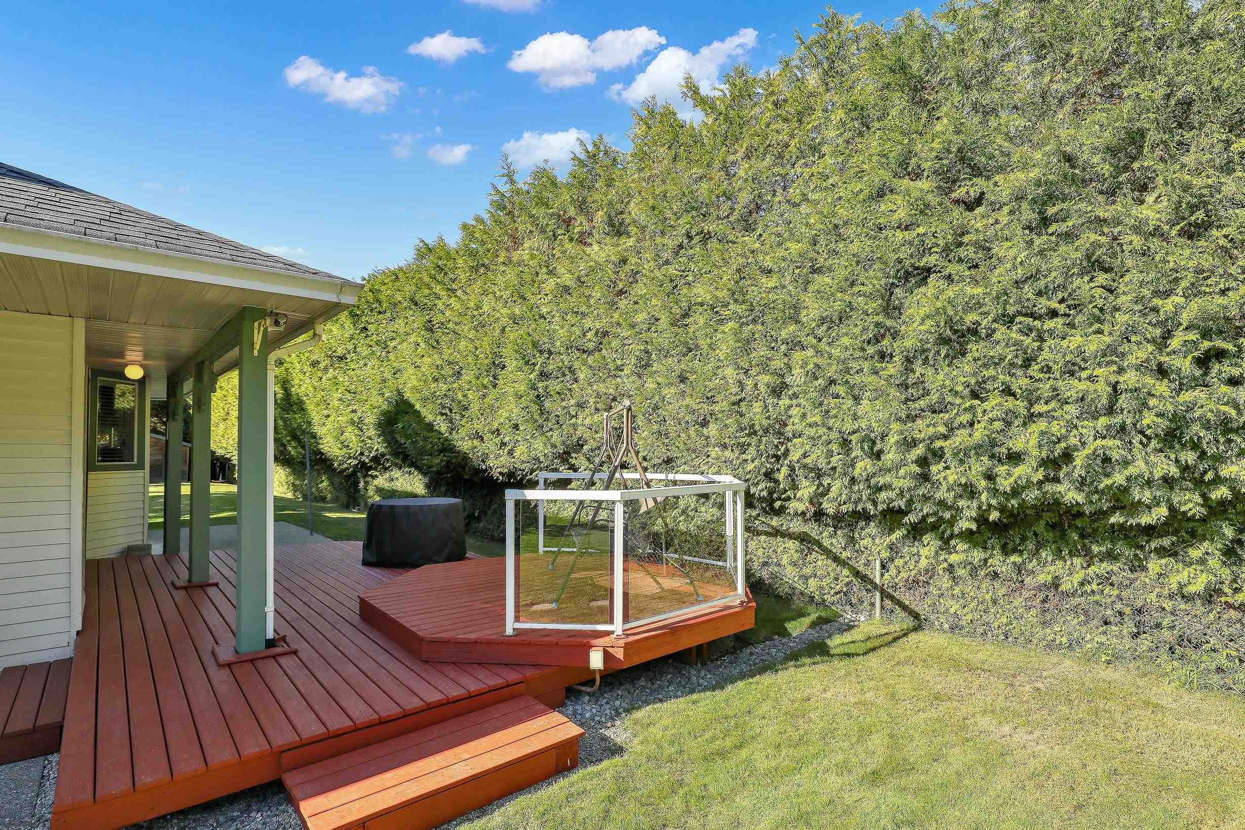 









8182


140b

Street,
Surrey,




BC
V3W 8X3

