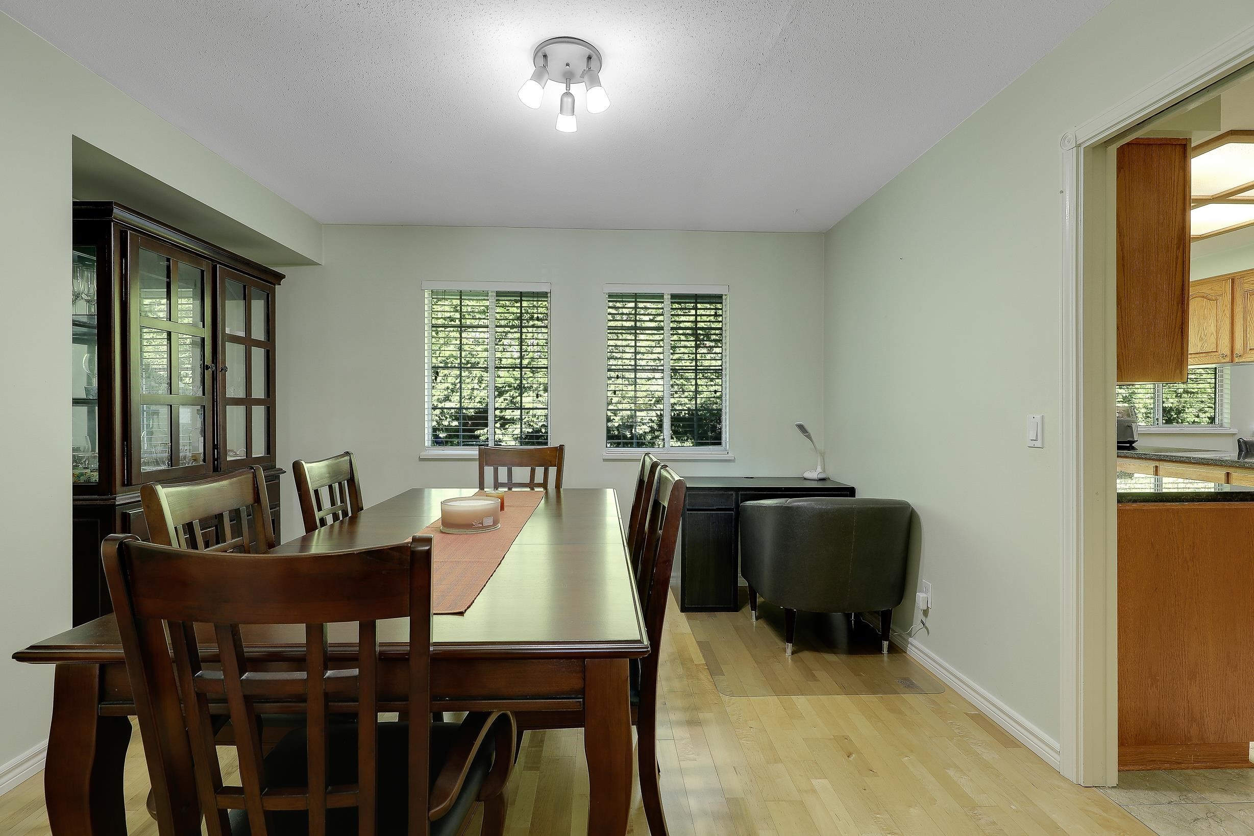 









8182


140b

Street,
Surrey,




BC
V3W 8X3

