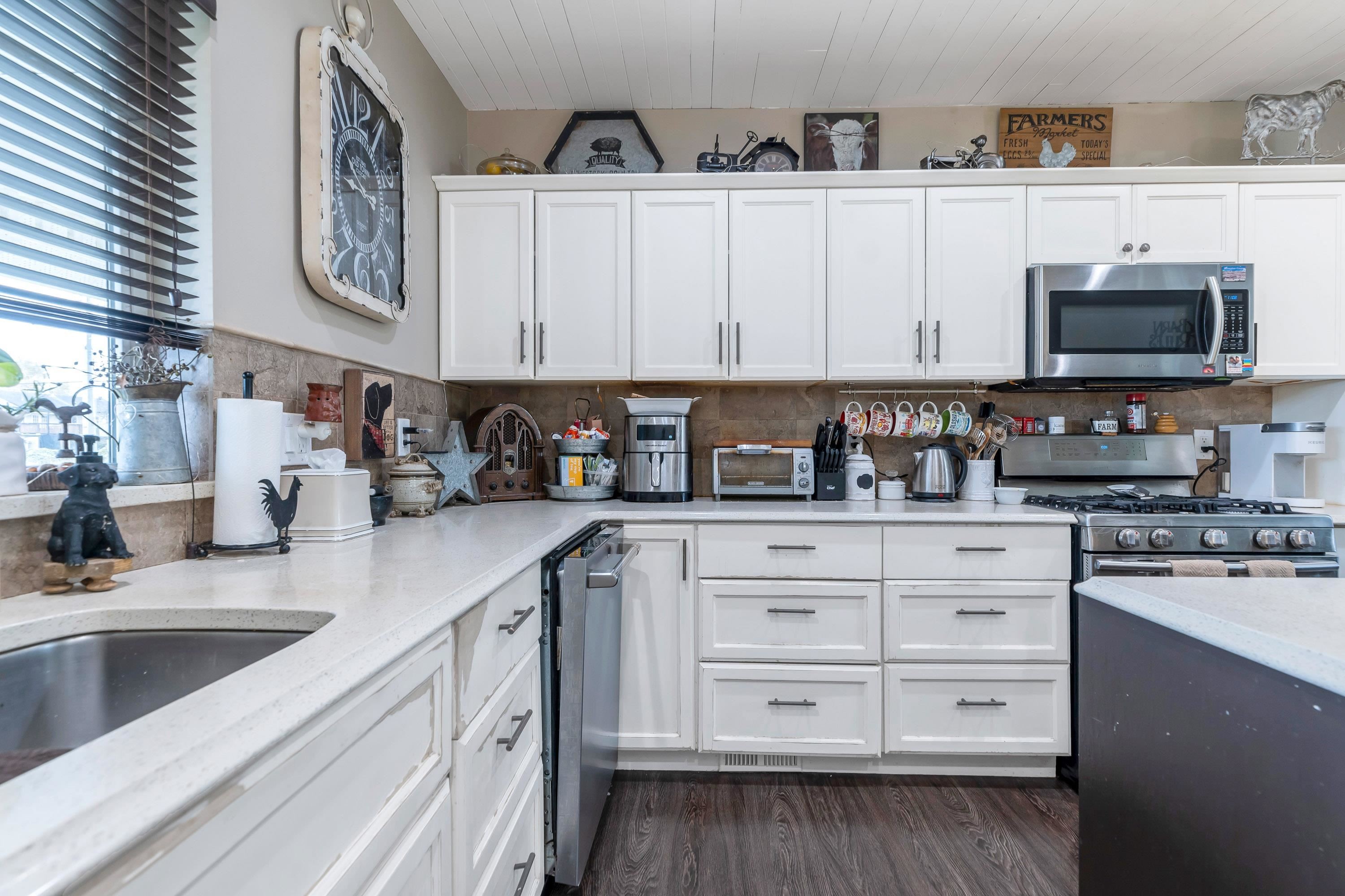 









21293


96

Avenue,
Langley,




BC
V1M 2Z4

