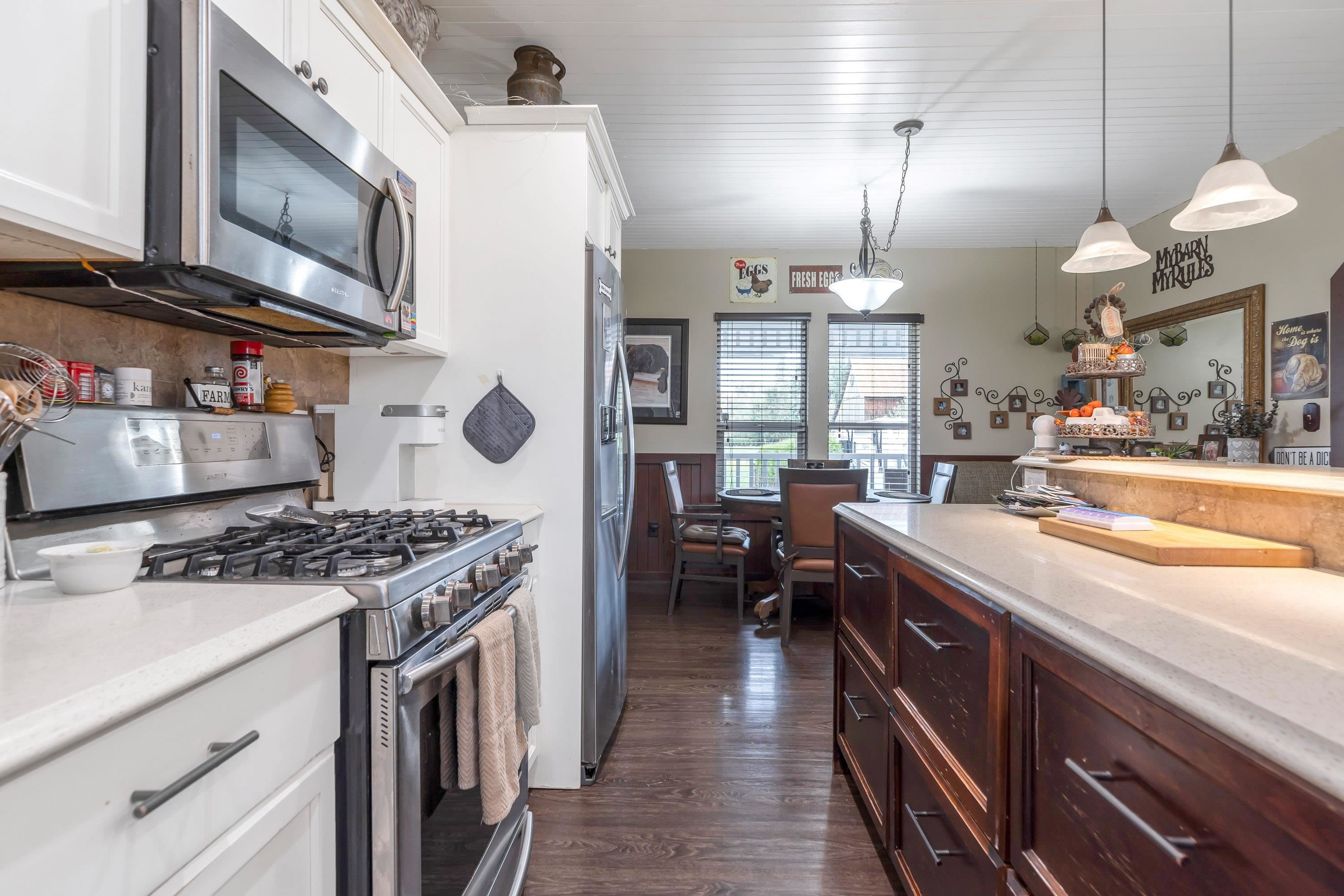 









21293


96

Avenue,
Langley,




BC
V1M 2Z4

