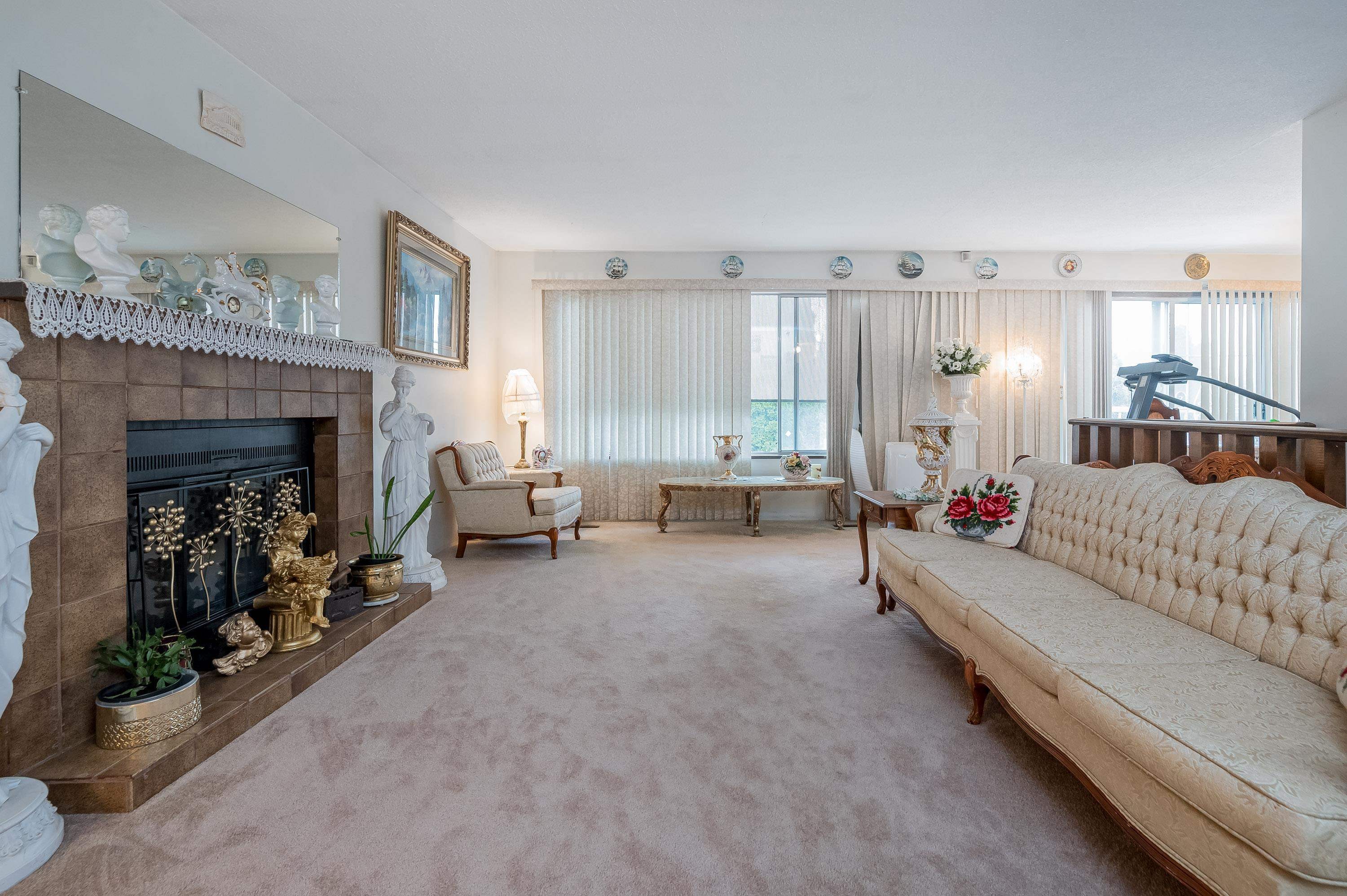 









4820


200

Street,
Langley,




BC
V3A 1L5

