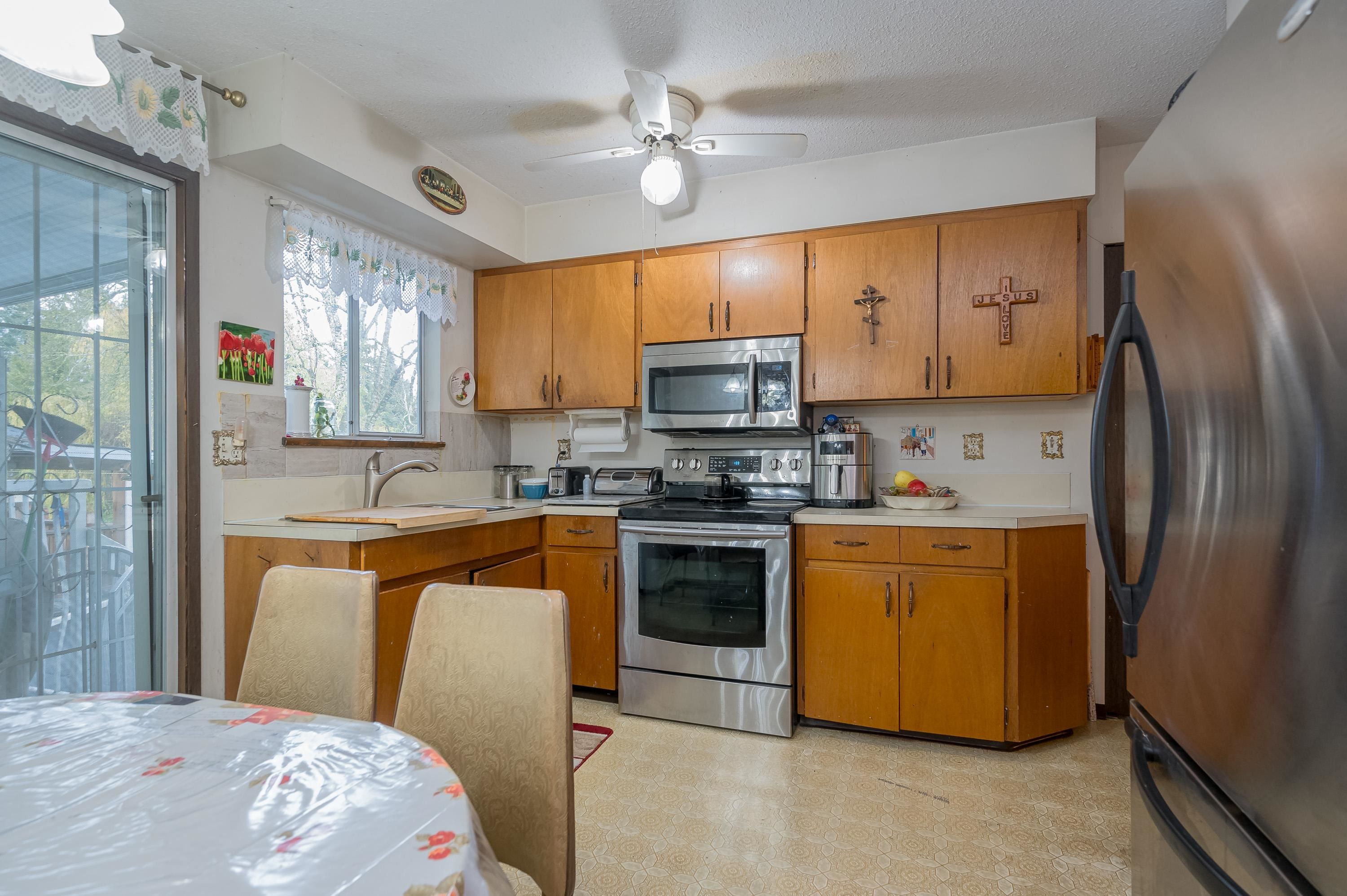 









4820


200

Street,
Langley,




BC
V3A 1L5

