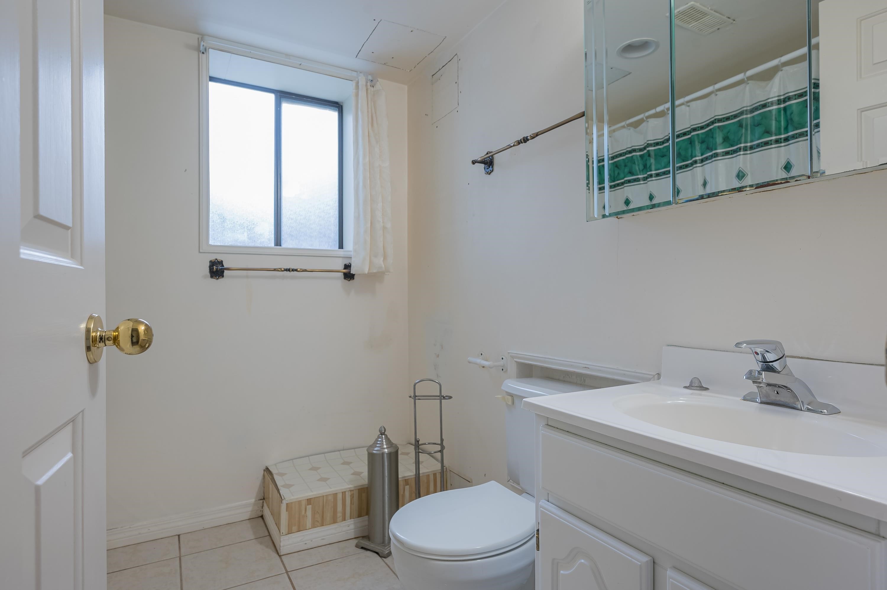 









4820


200

Street,
Langley,




BC
V3A 1L5

