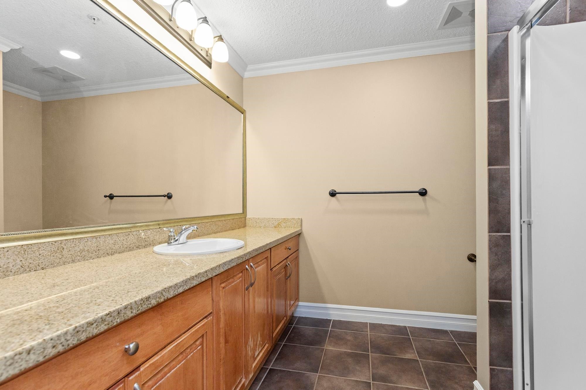 









33755


7

Avenue, A216,
Mission,




BC
V2V 0A4

