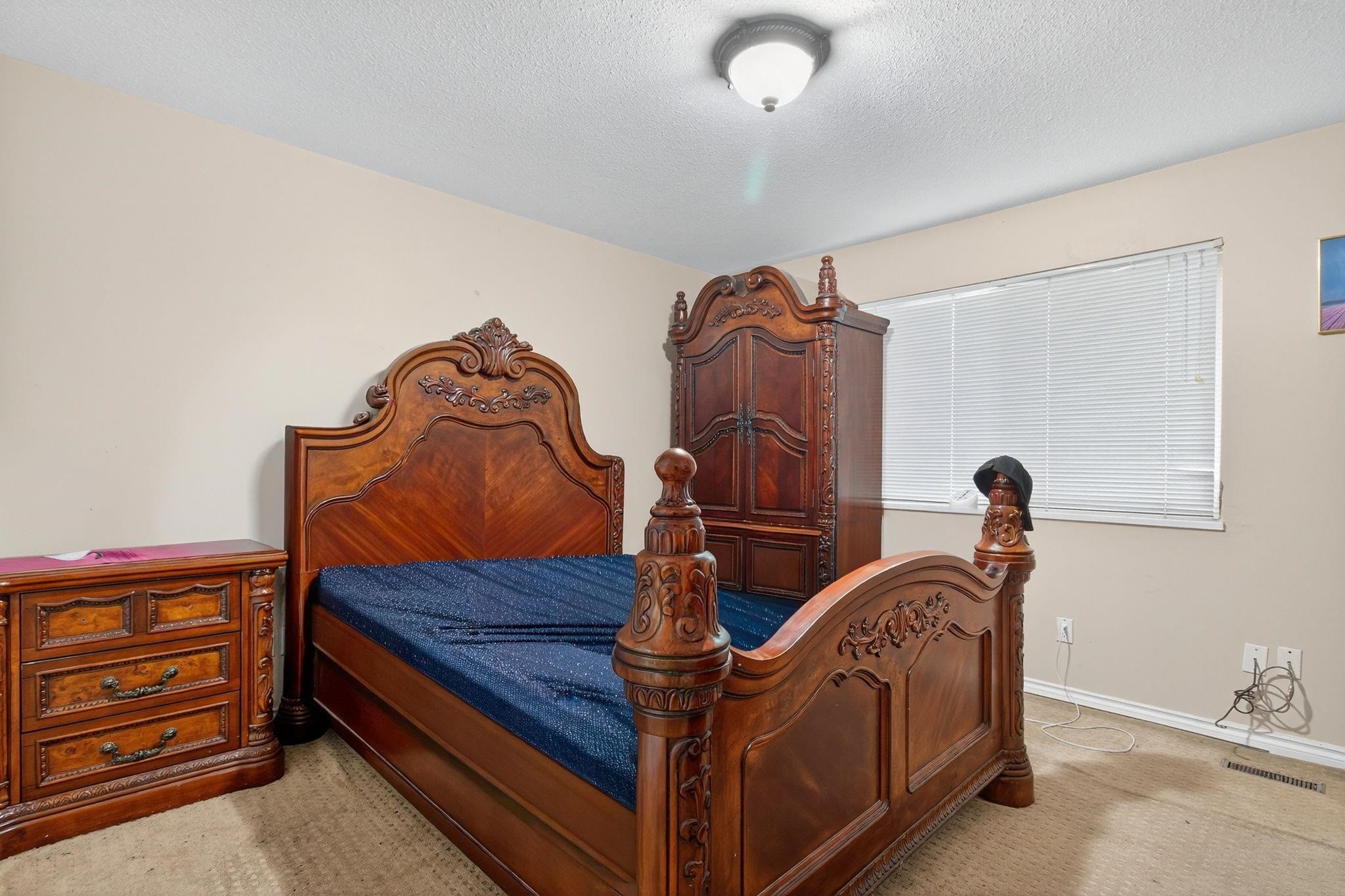 









7556


Sinclair

Crescent,
Surrey,




BC
V3W 6T1

