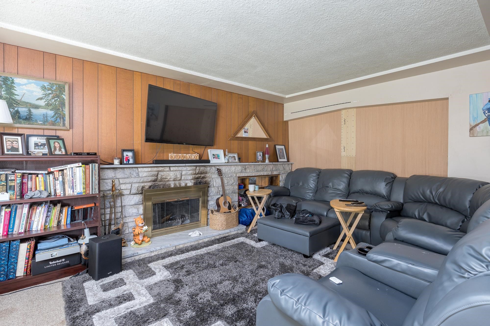 









13759


111

Avenue,
Surrey,




BC
V3R 2C1

