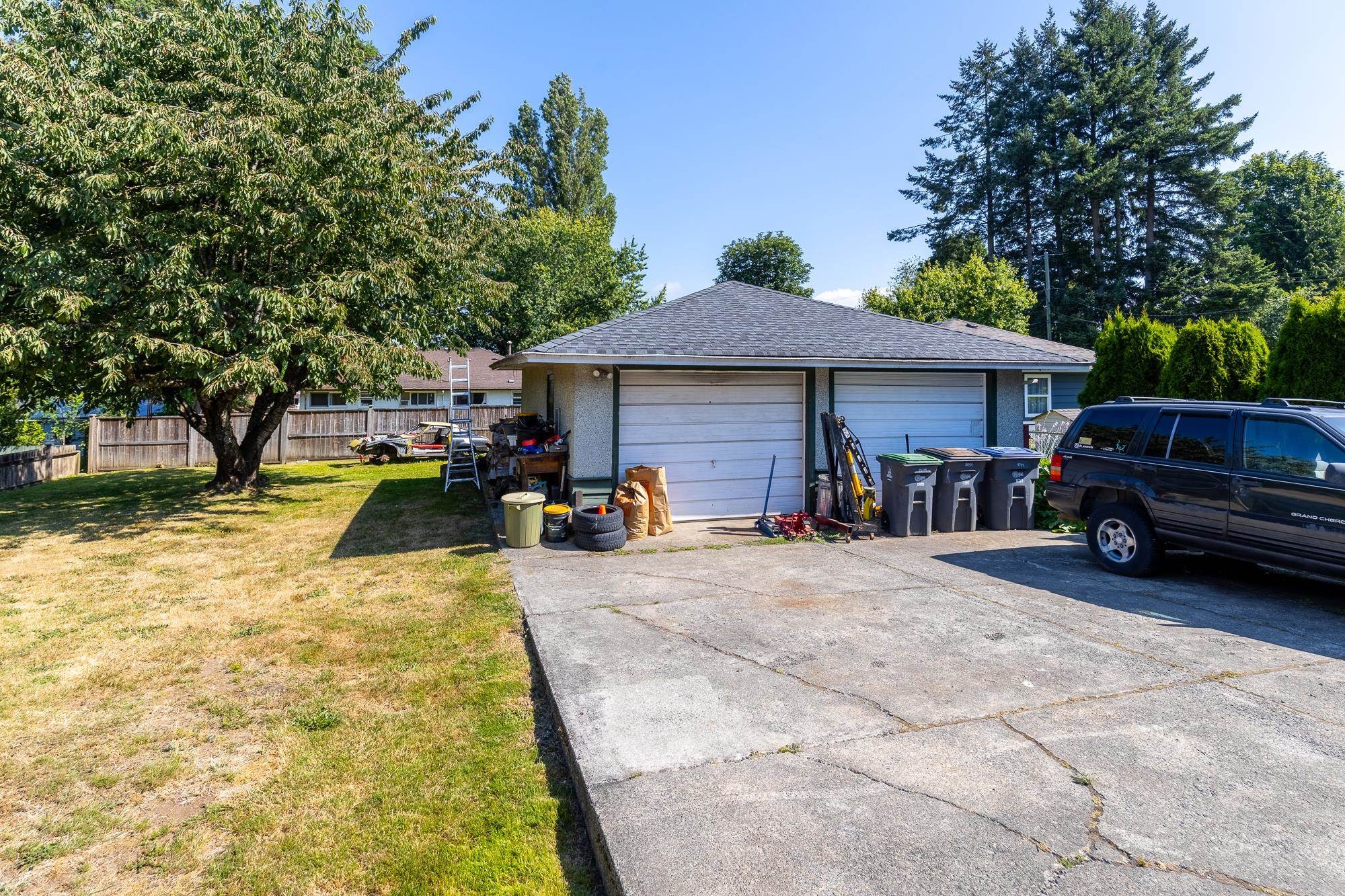 









13759


111

Avenue,
Surrey,




BC
V3R 2C1

