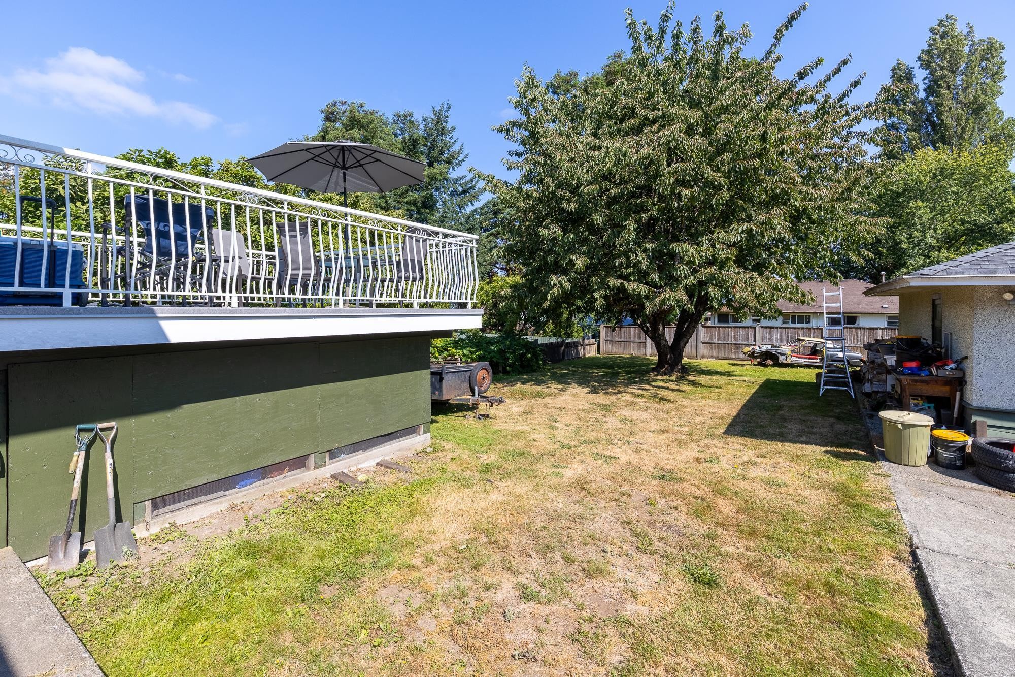 









13759


111

Avenue,
Surrey,




BC
V3R 2C1

