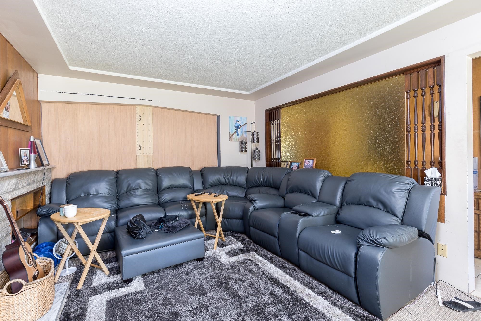 









13759


111

Avenue,
Surrey,




BC
V3R 2C1

