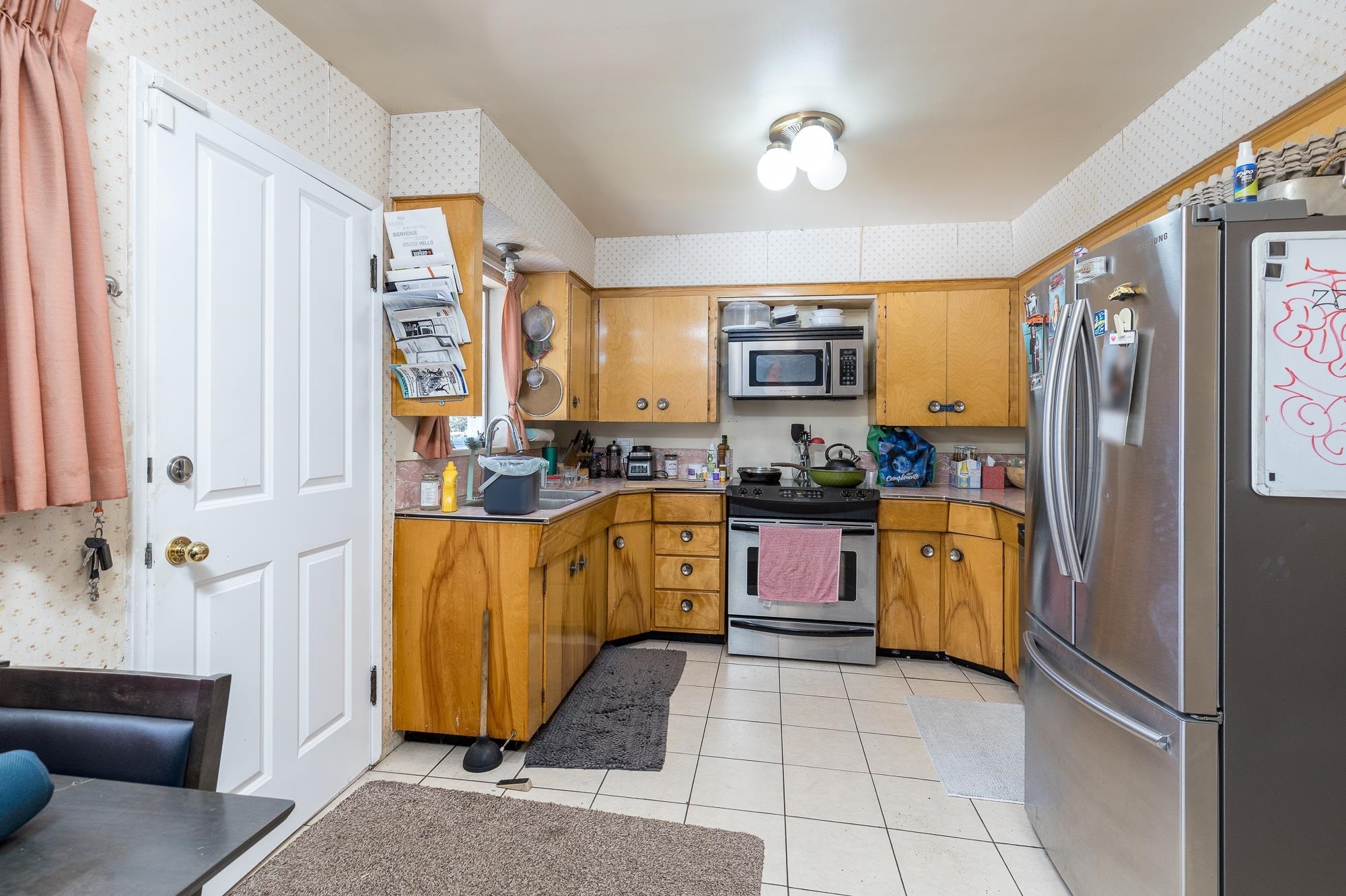 









13759


111

Avenue,
Surrey,




BC
V3R 2C1

