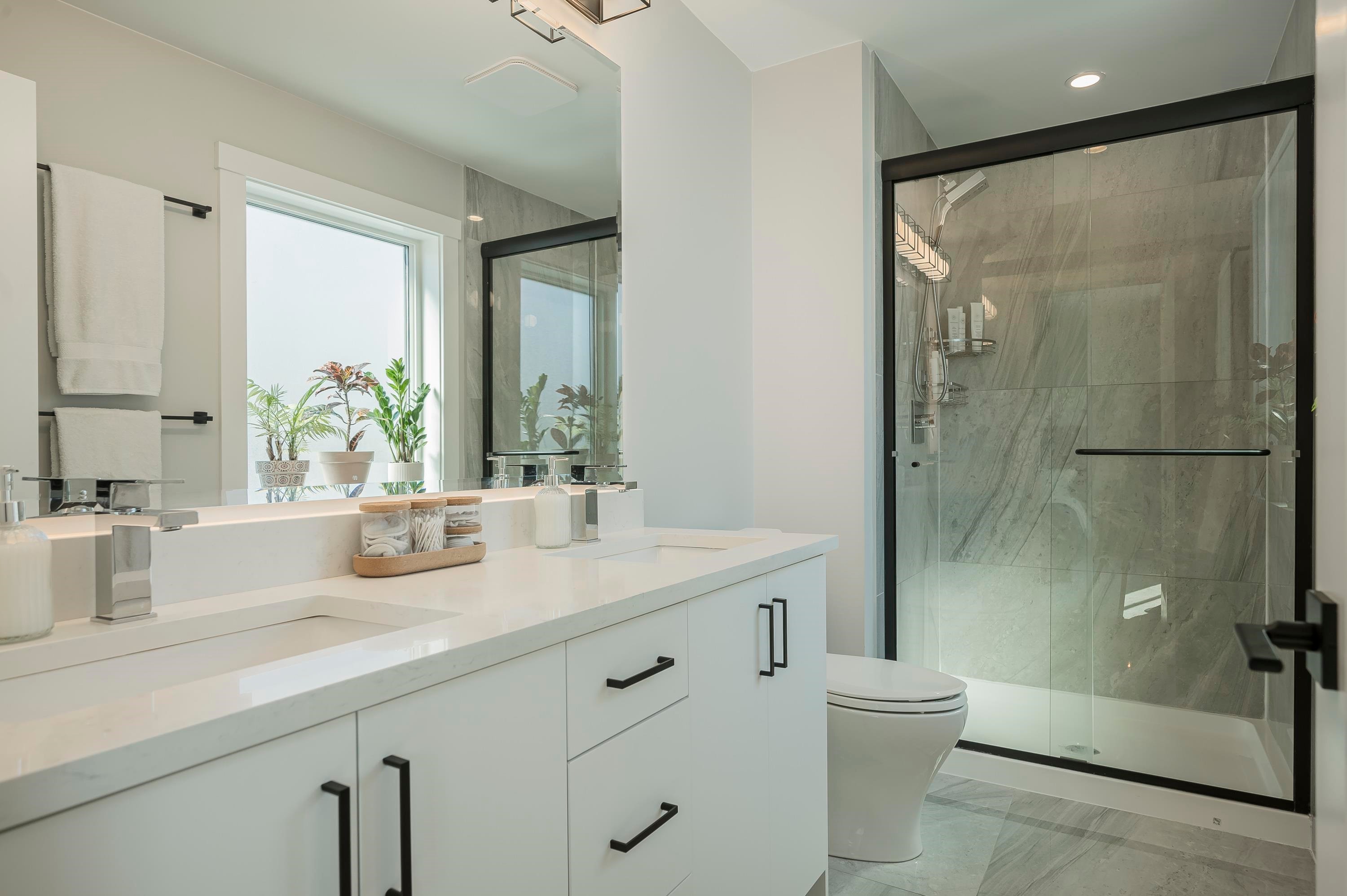 









1639


162

Street, 65,
Surrey,




BC
V4A 4Y1

