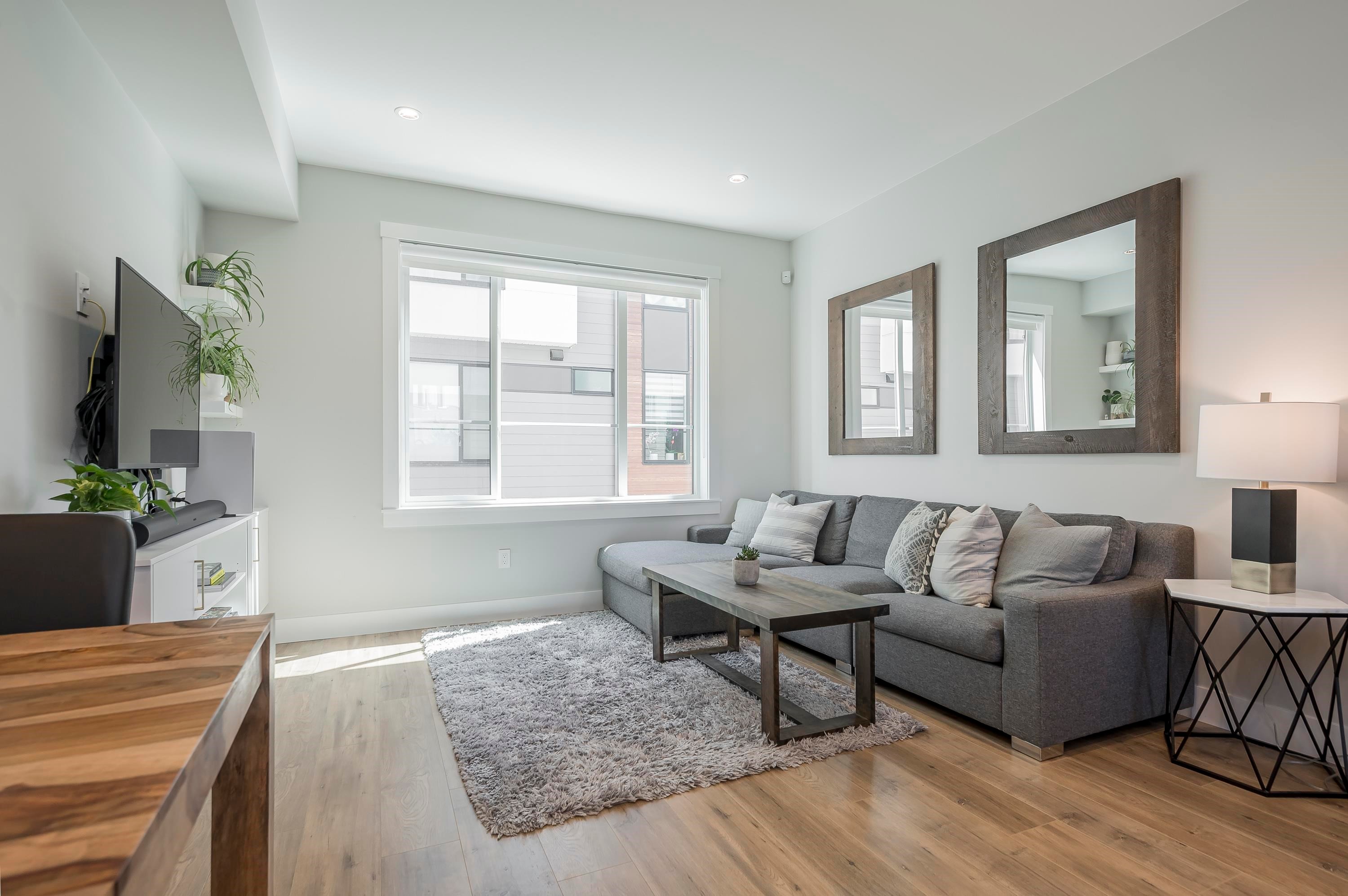 









1639


162

Street, 65,
Surrey,




BC
V4A 4Y1

