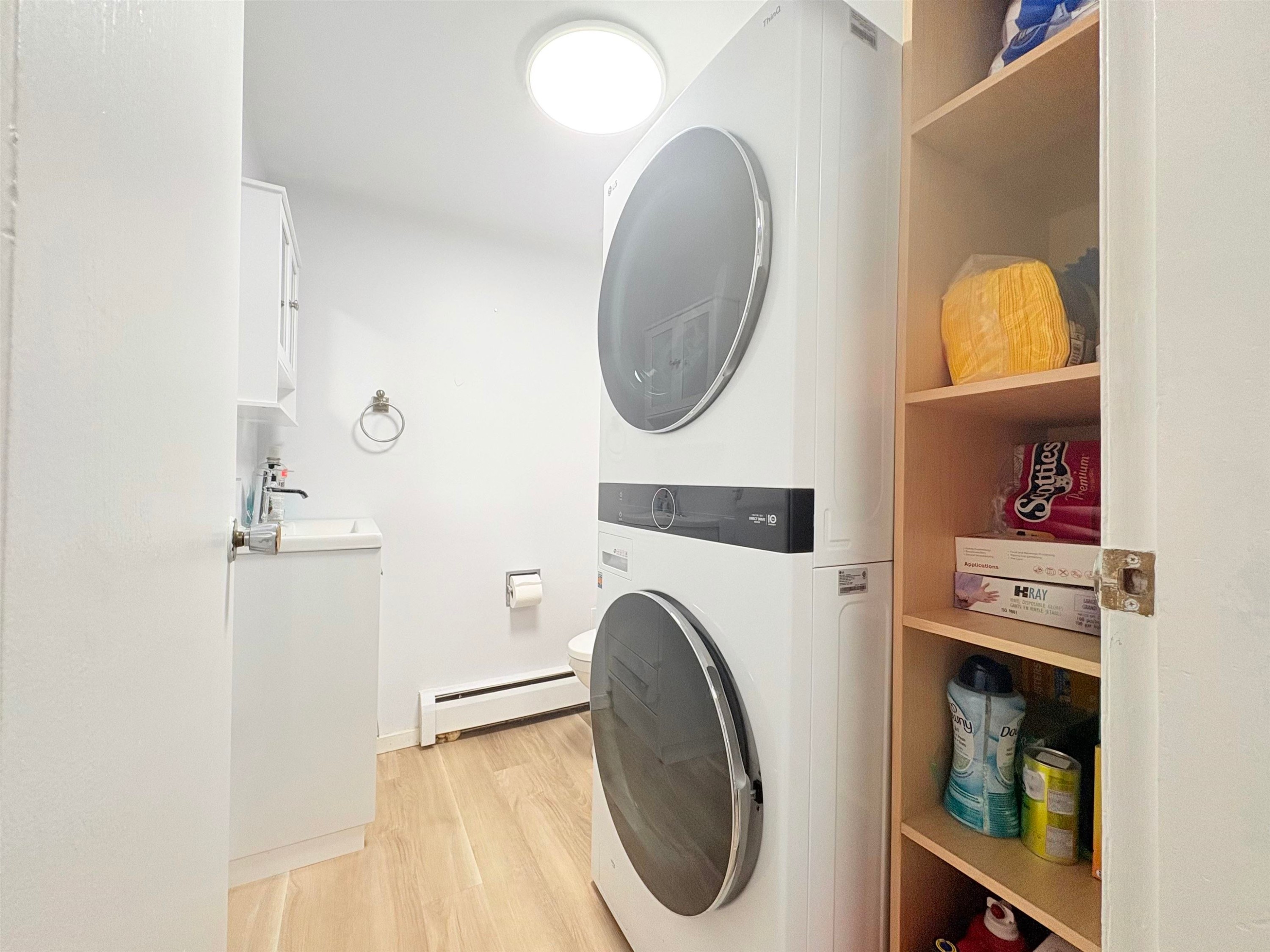 









17714


60

Avenue, 84,
Surrey,




BC
V3S 1V2

