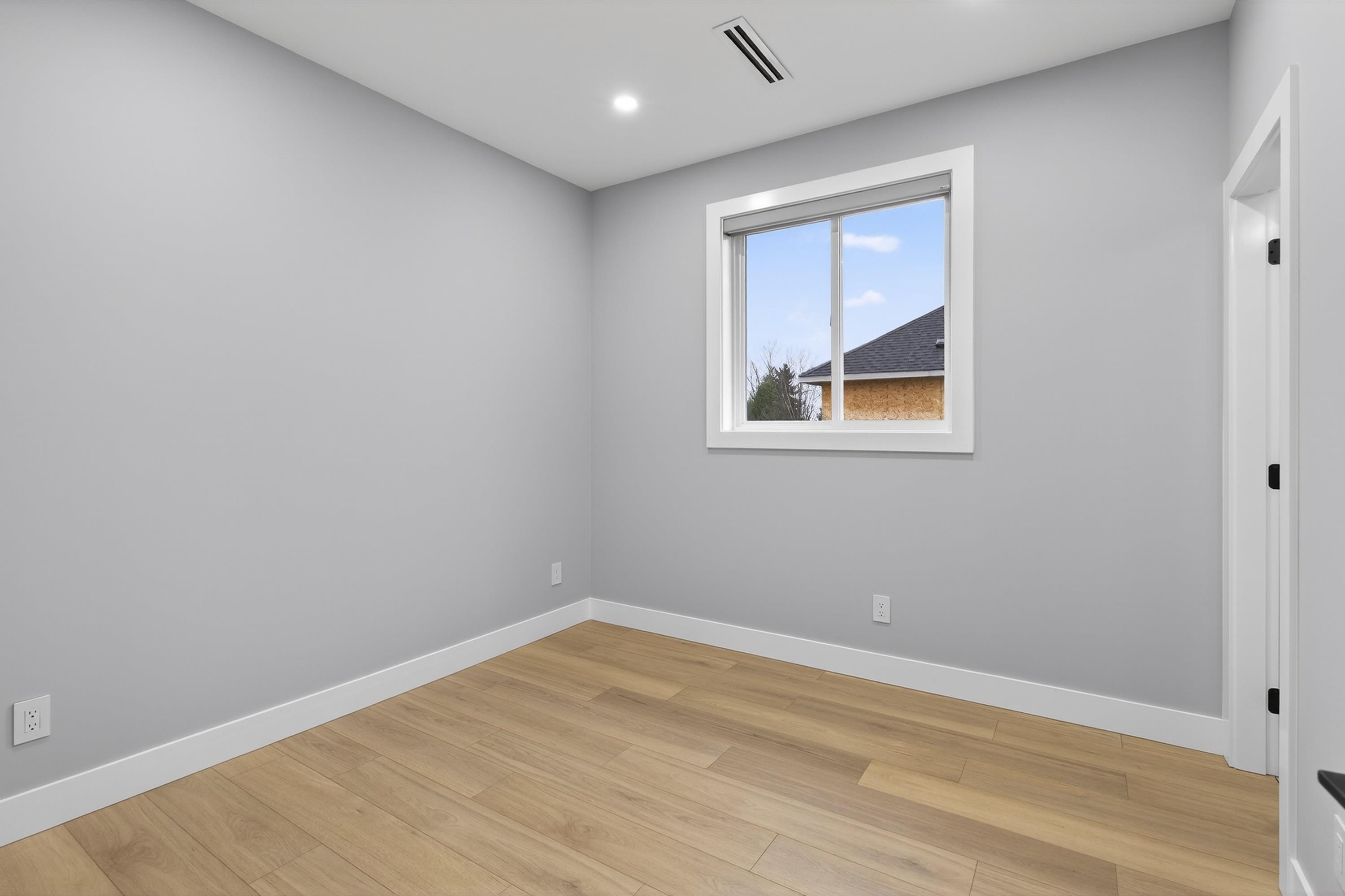 









16730


20

Avenue,
Surrey,




BC
V3Z 9M9

