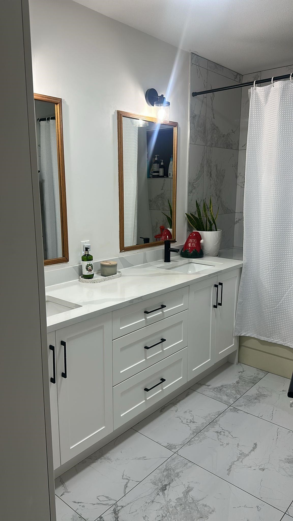 









12737


Crescent

Road,
Surrey,




BC
V4A 2V6

