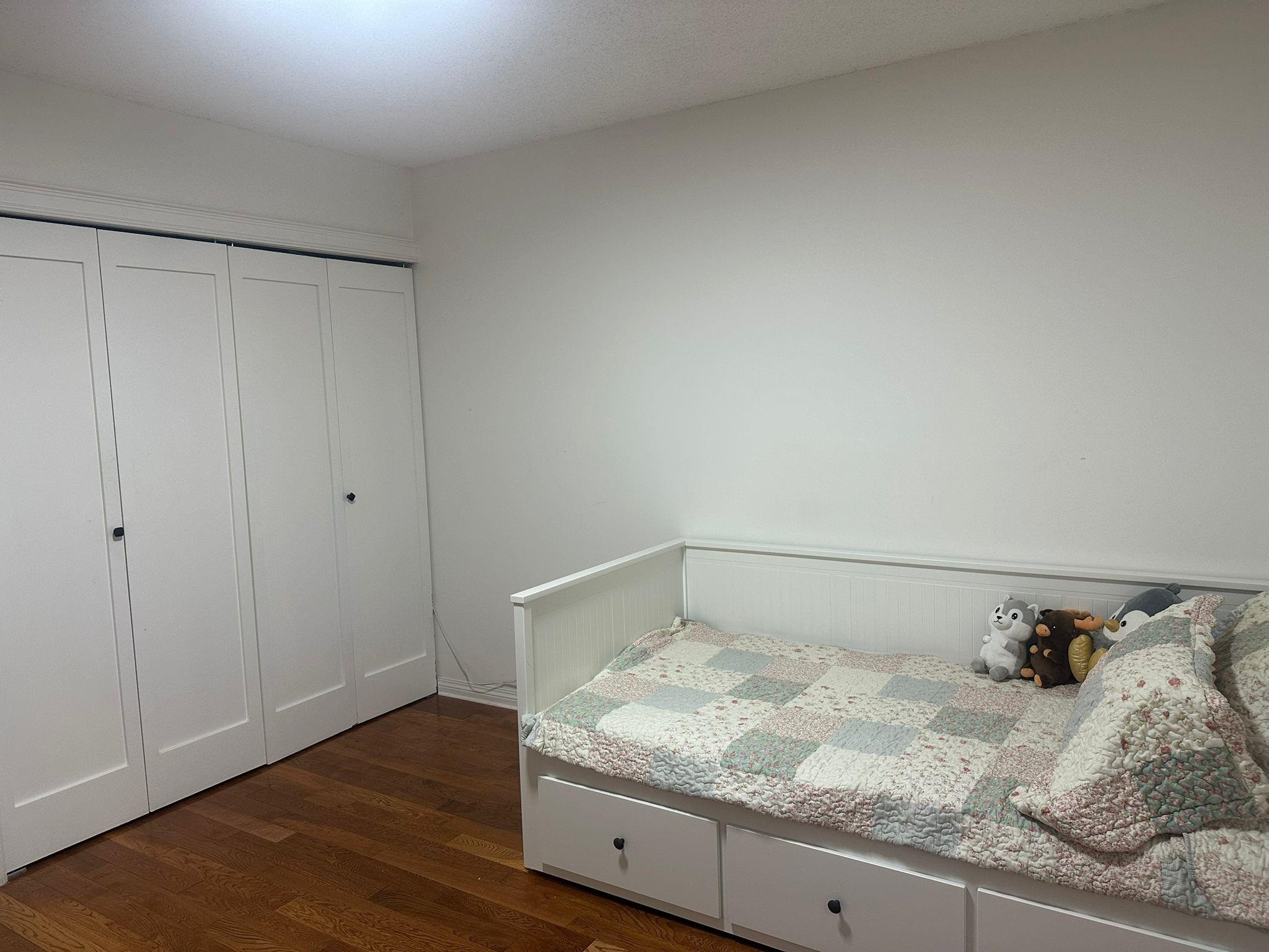 









12737


Crescent

Road,
Surrey,




BC
V4A 2V6

