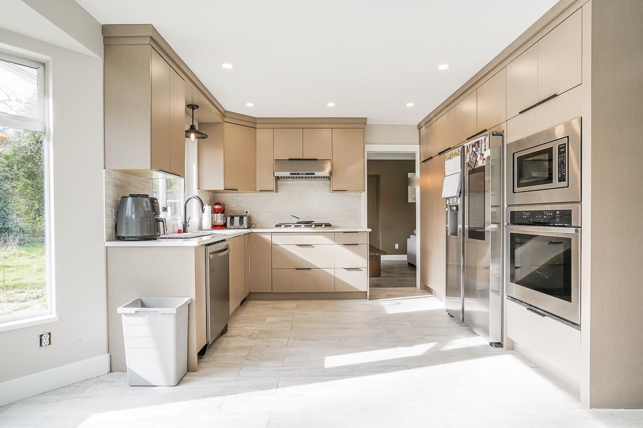 









2161


200

Street,
Langley,




BC
V2Z 1Z6

